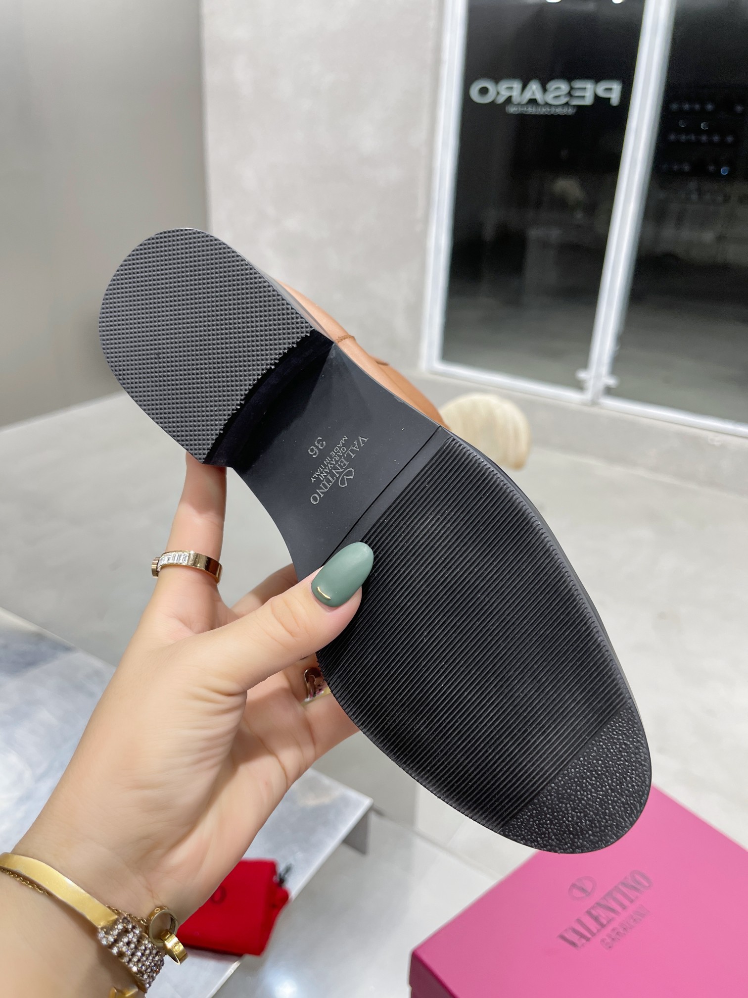 VALENTINO GARAVANI Roman Stud BOOT WOMEN 29 - vstockx