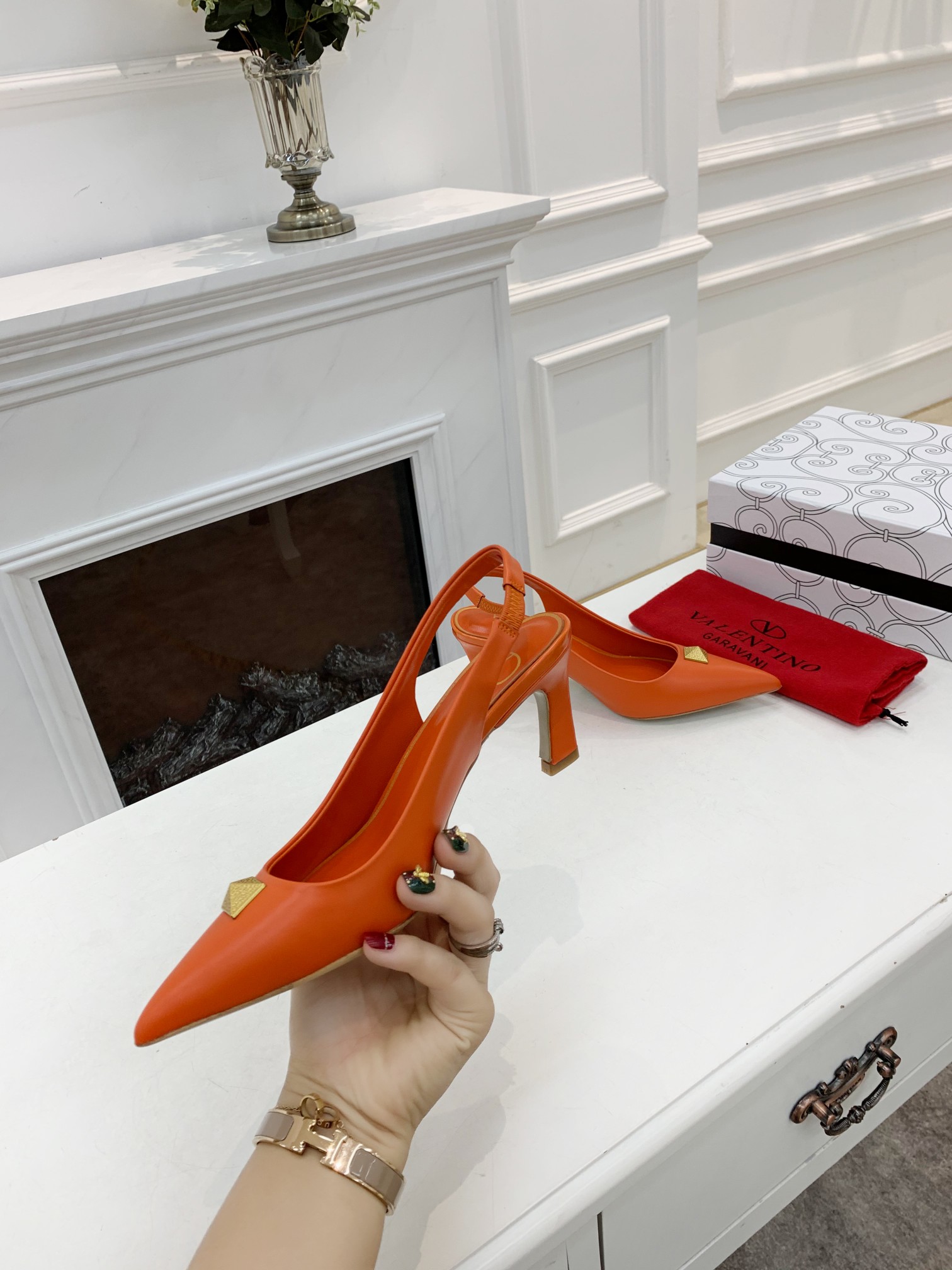 VALENTINO GARAVANI Rockstud WOMEN 37 - vstockx