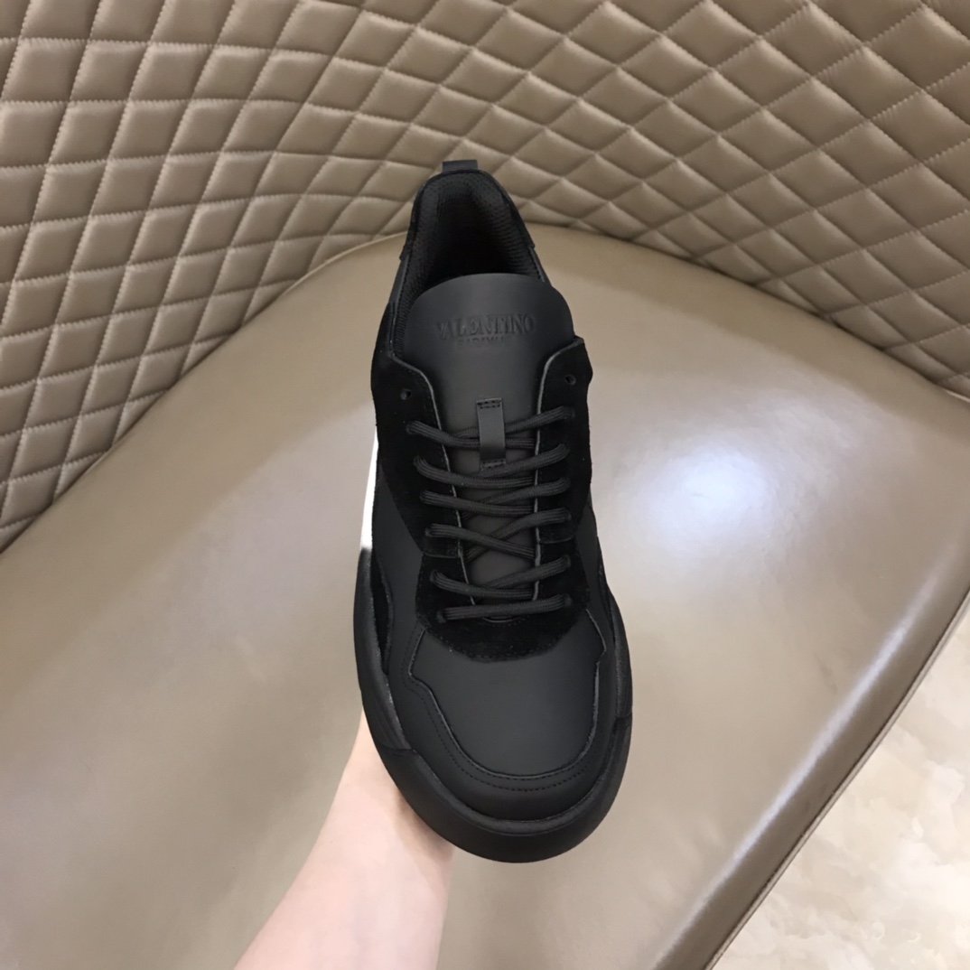 Valentino Garavani Gumboy low-top sneakers 3 - vstockx