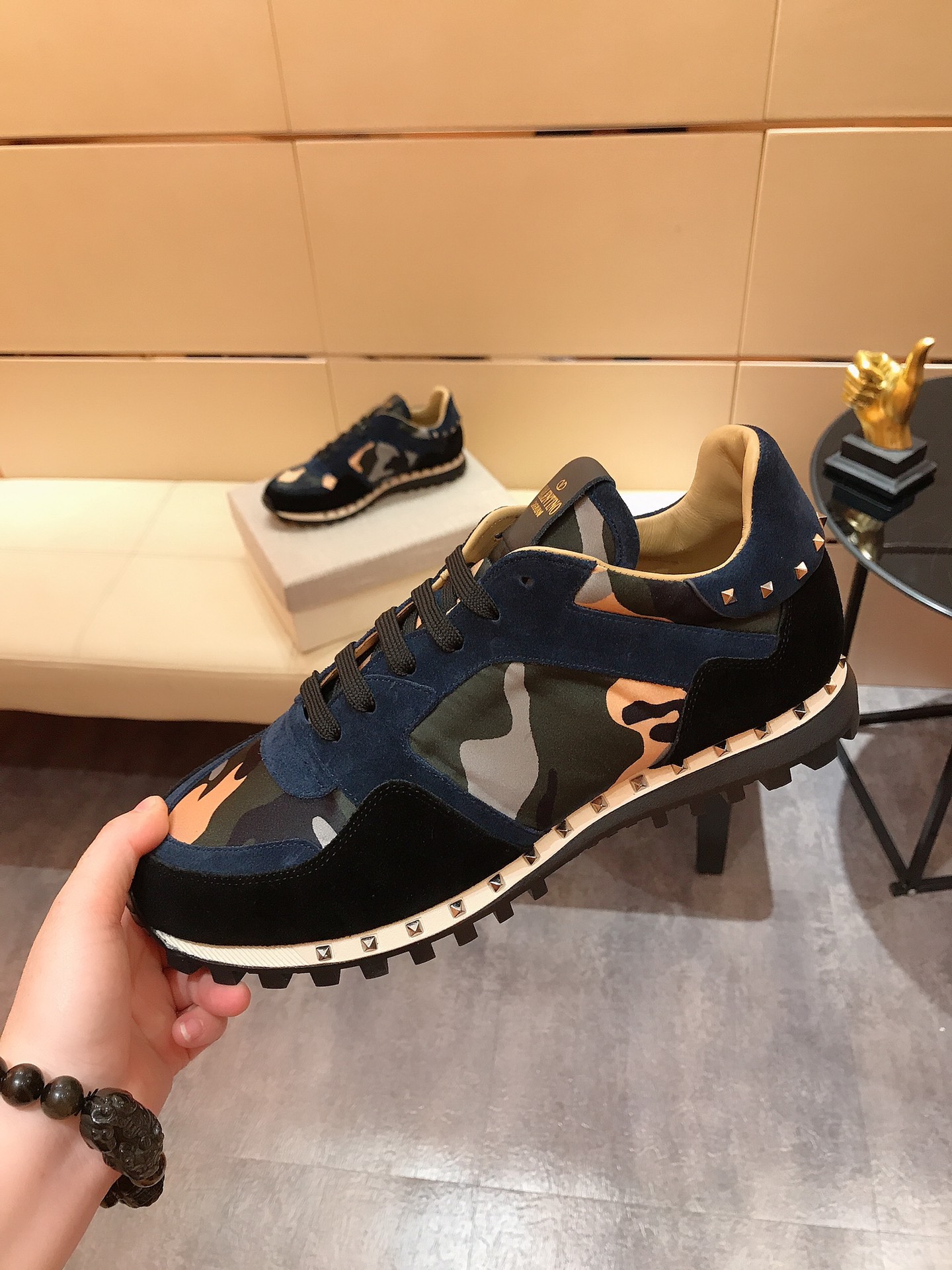 Valentino Garavani Rockrunner camouflage-print sneakers 20 - vstockx