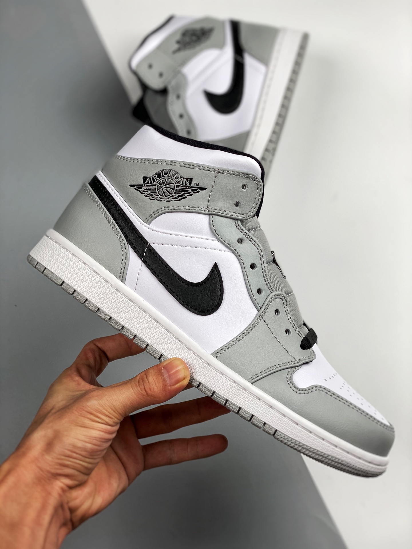 Jordan 1 Mid Light Smoke Grey - vstockx