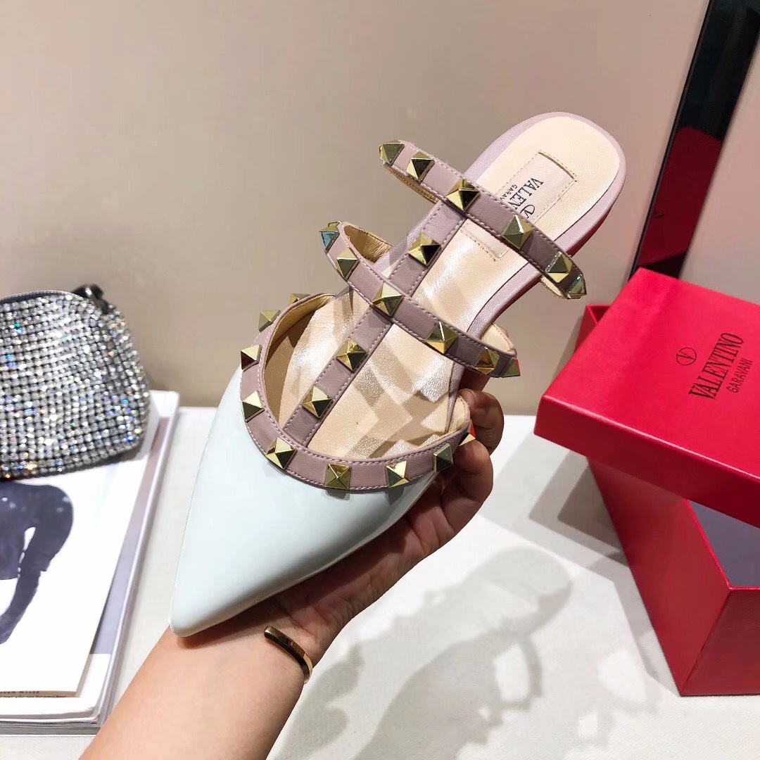 VALENTINO GARAVANI Roman Stud WOMEN 20 - vstockx