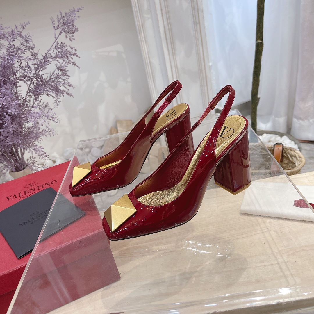 VALENTINO GARAVANI Roman Stud WOMEN 19 - vstockx