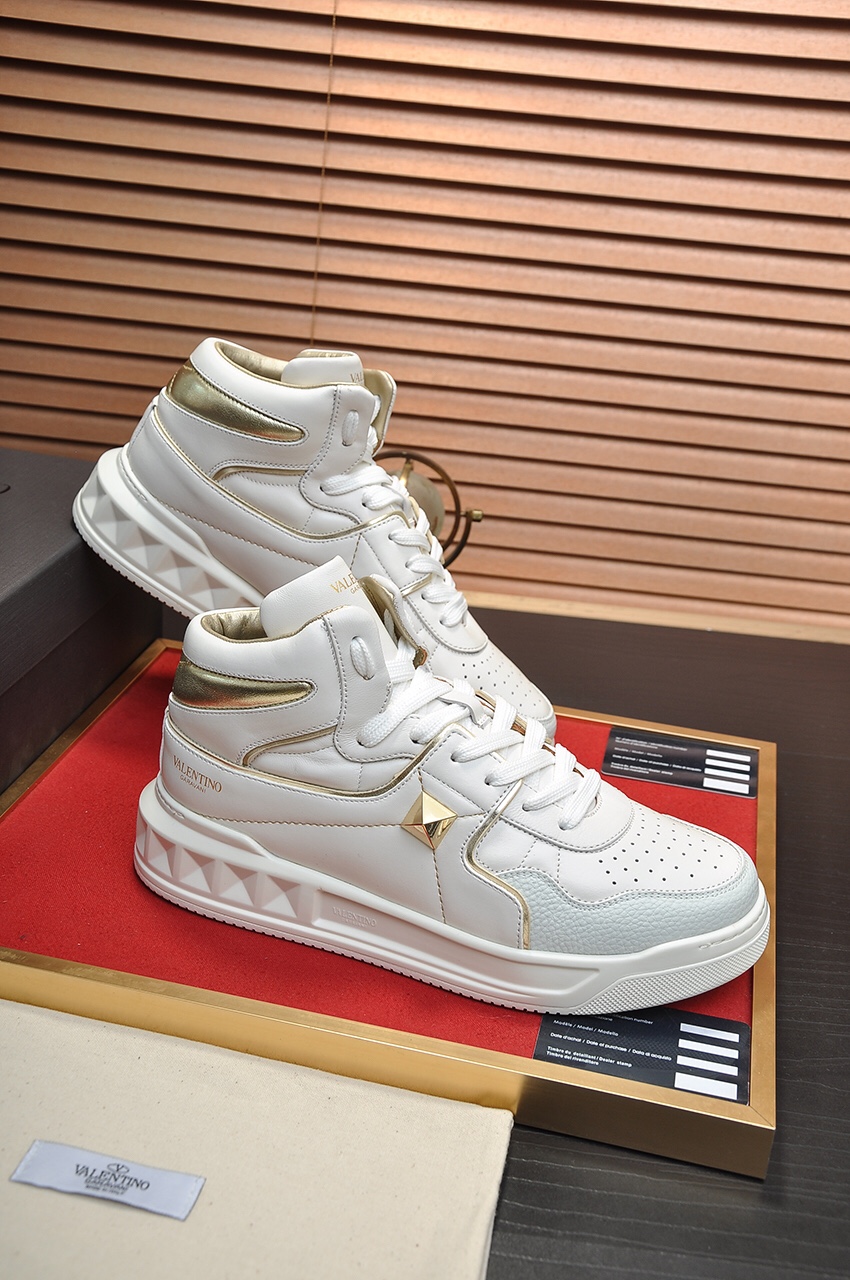 Valentino Garavani One Stud high-top sneakers 4 - vstockx