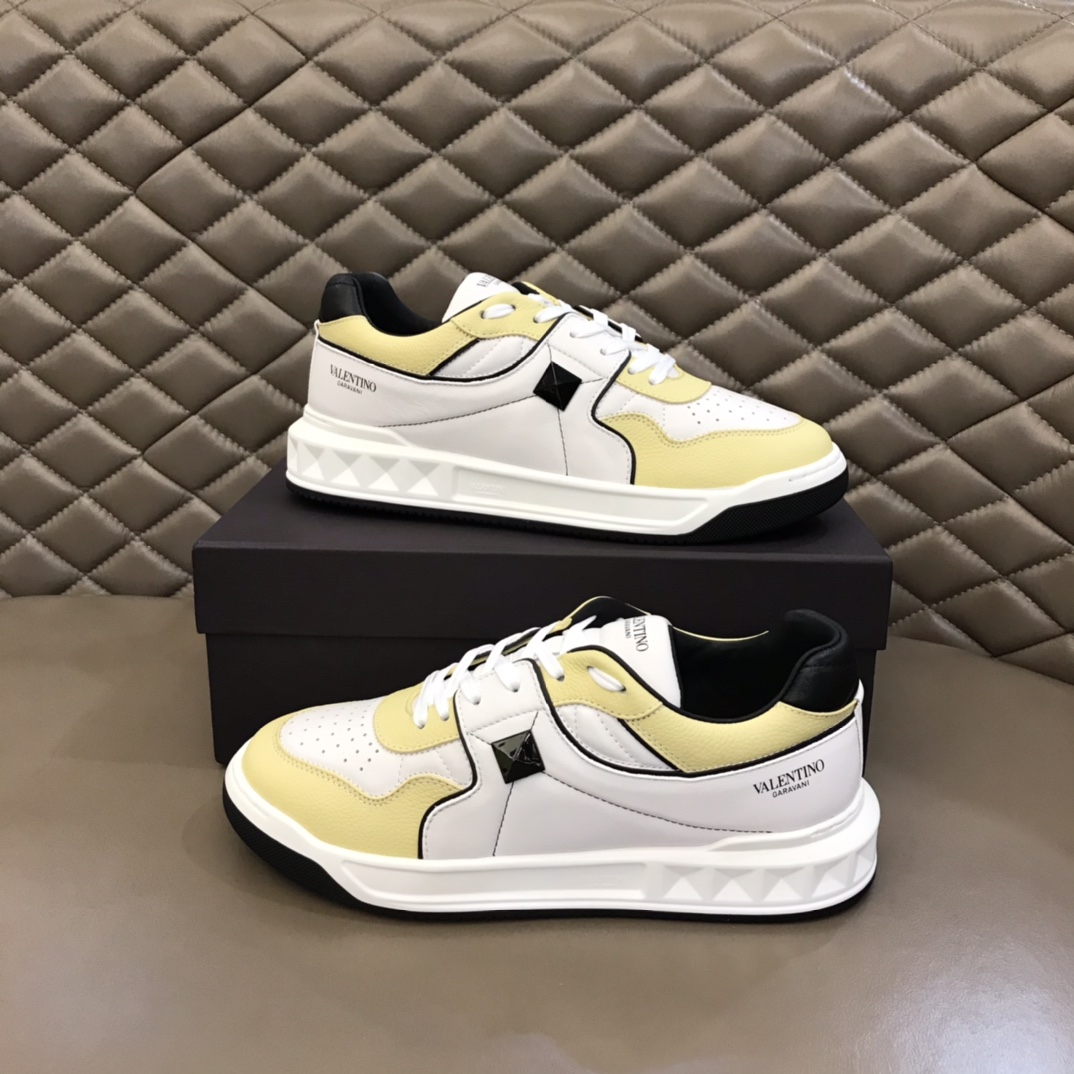 Valentino Garavani One Stud Low-top sneakers 11 - vstockx