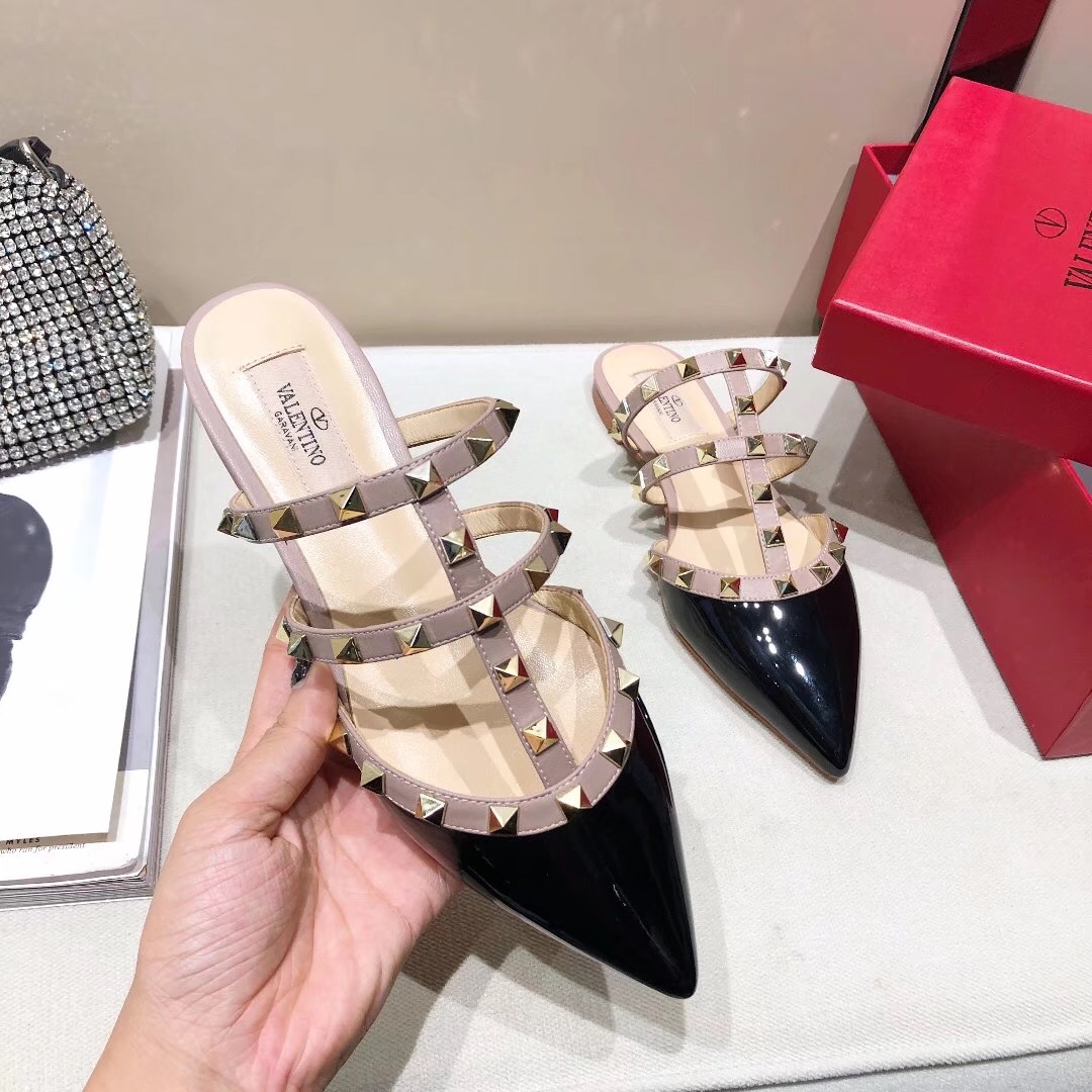 VALENTINO GARAVANI Roman Stud WOMEN 20 - vstockx