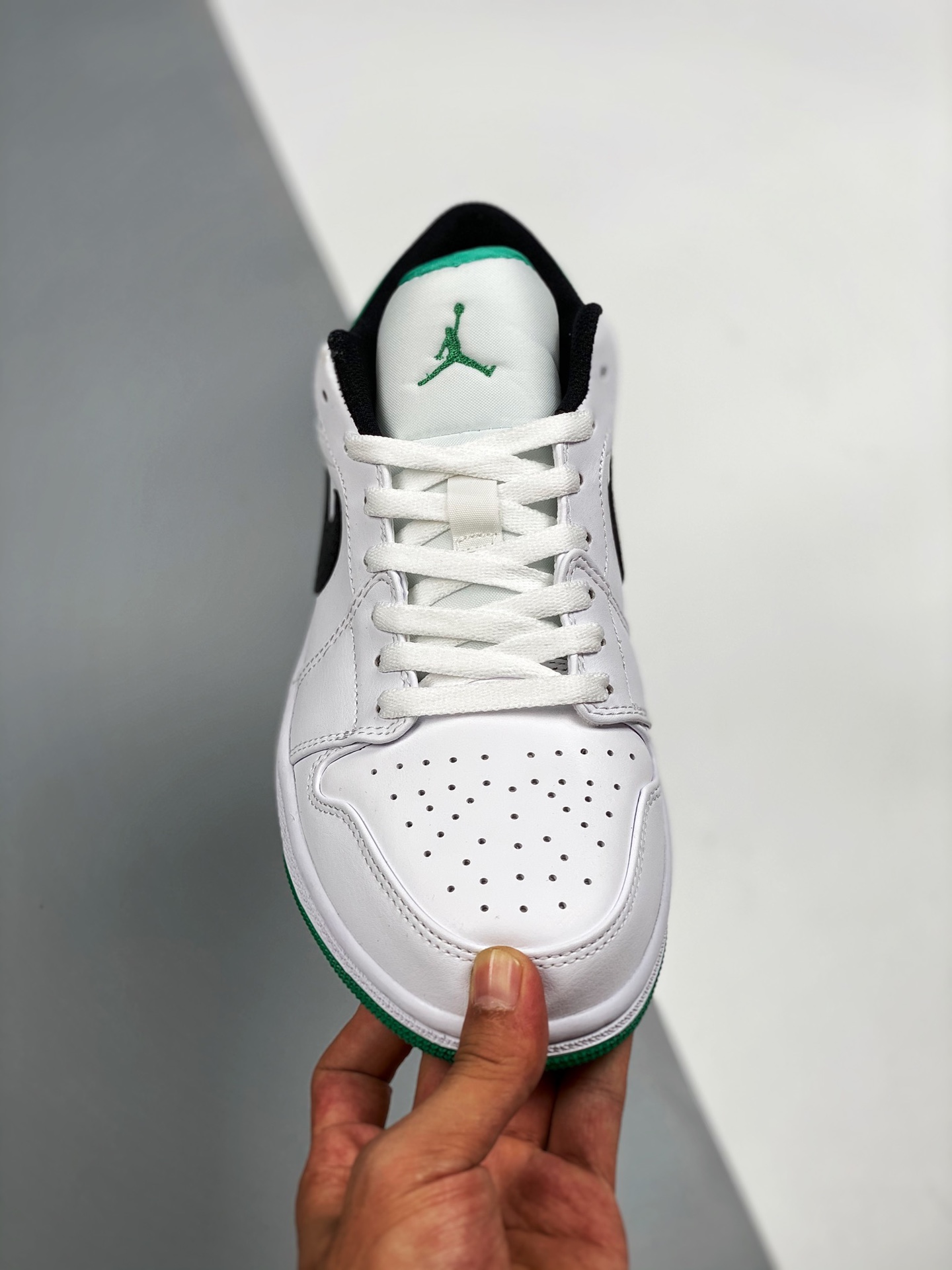 Jordan 1 Low White Lucky Green Black - vstockx