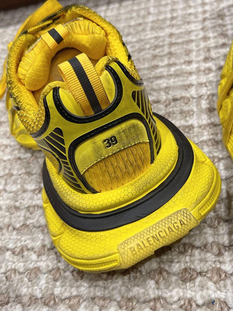 Balenciaga 3XL Yellow - vstockx