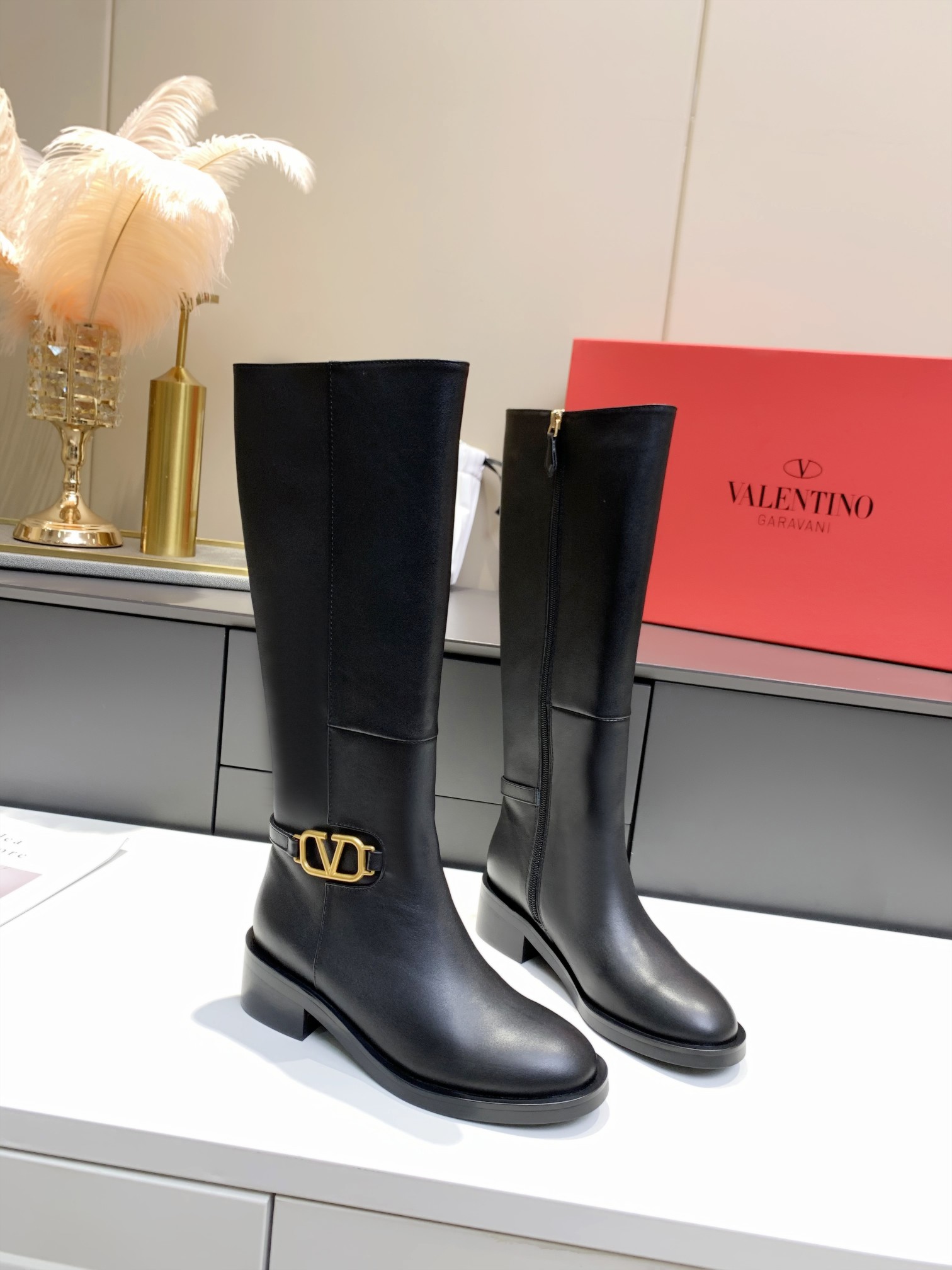 VALENTINO GARAVANI Roman Stud BOOT WOMEN 25 - vstockx