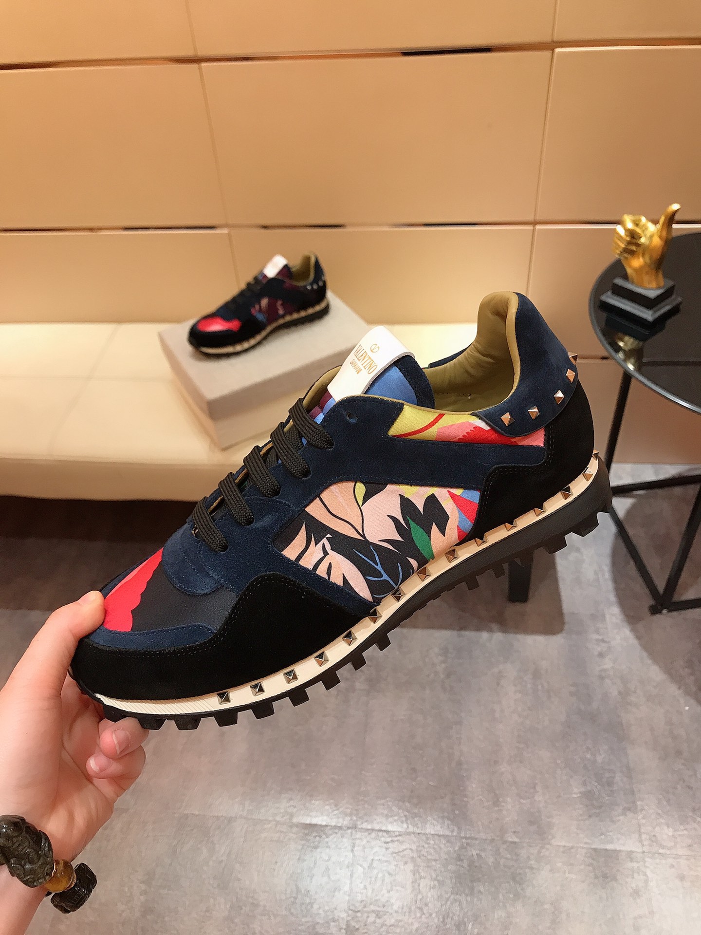 Valentino Garavani Rockrunner camouflage-print sneakers 21 - vstockx