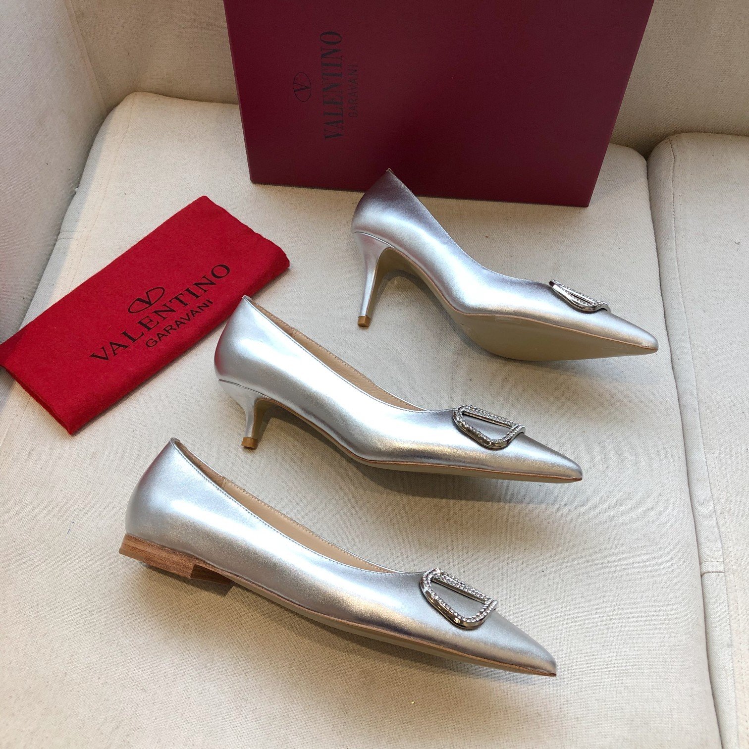 VALENTINO GARAVANI Roman Stud BOOT WOMEN 32 - vstockx