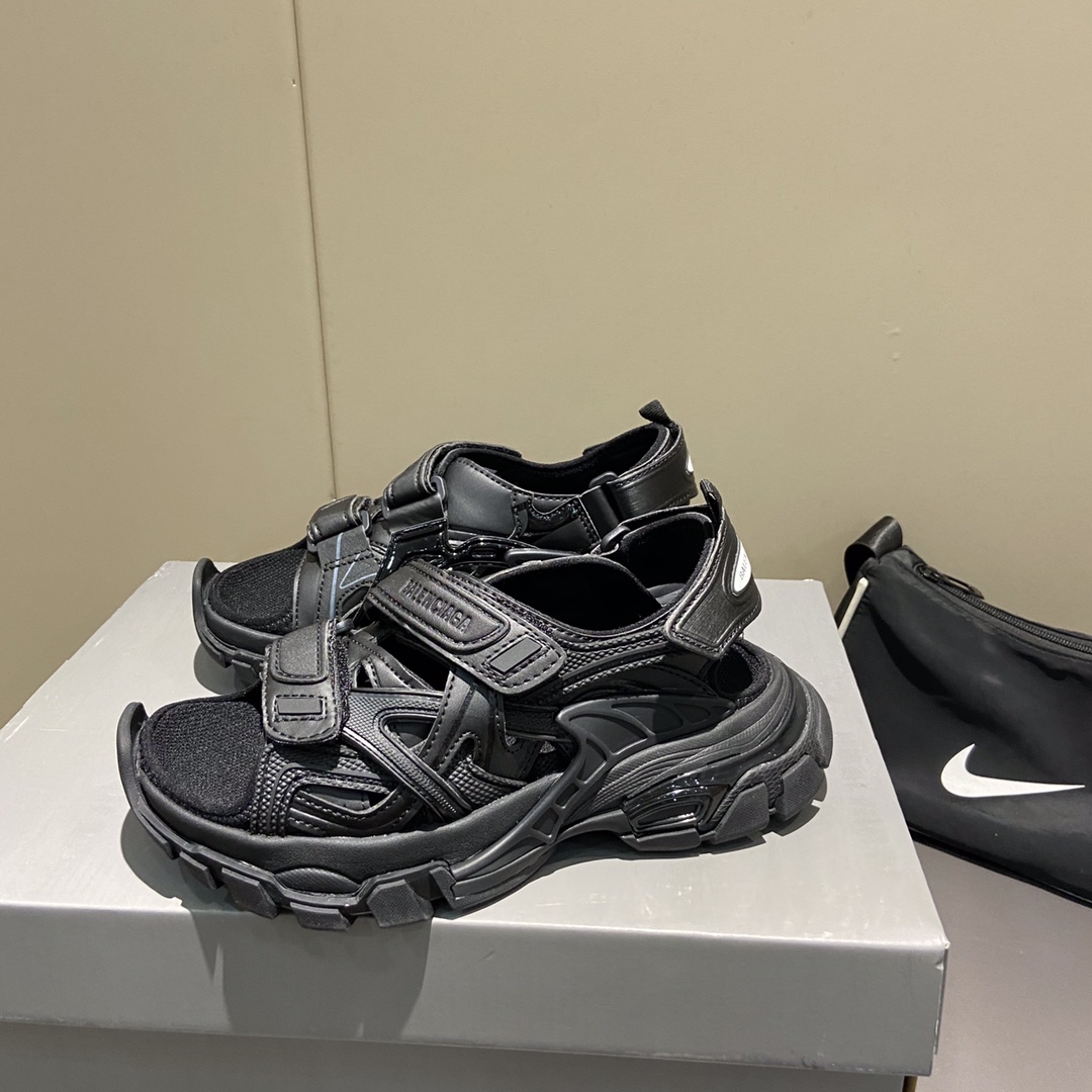 Balenciaga women 7 - vstockx
