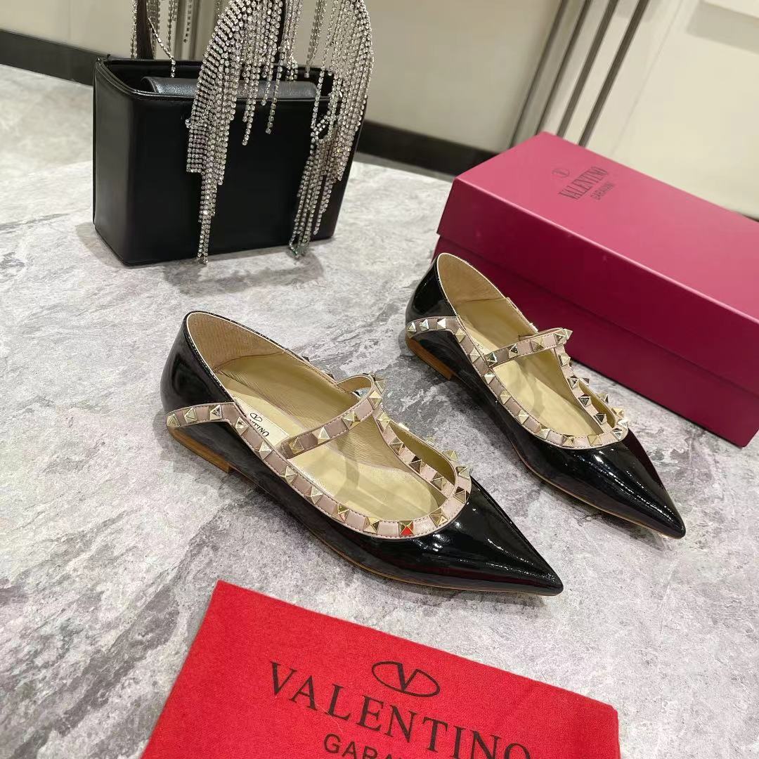 VALENTINO GARAVANI Roman Stud WOMEN 15 - vstockx