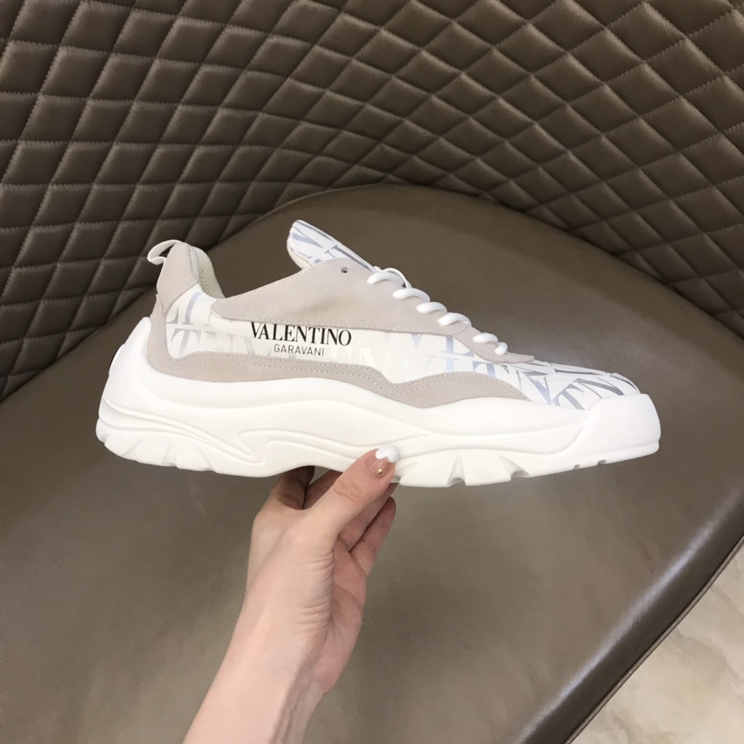 Valentino Garavani Gumboy low-top sneakers 14 - vstockx