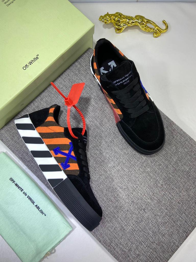 Off-White Low Vulc Black Orange - vstockx