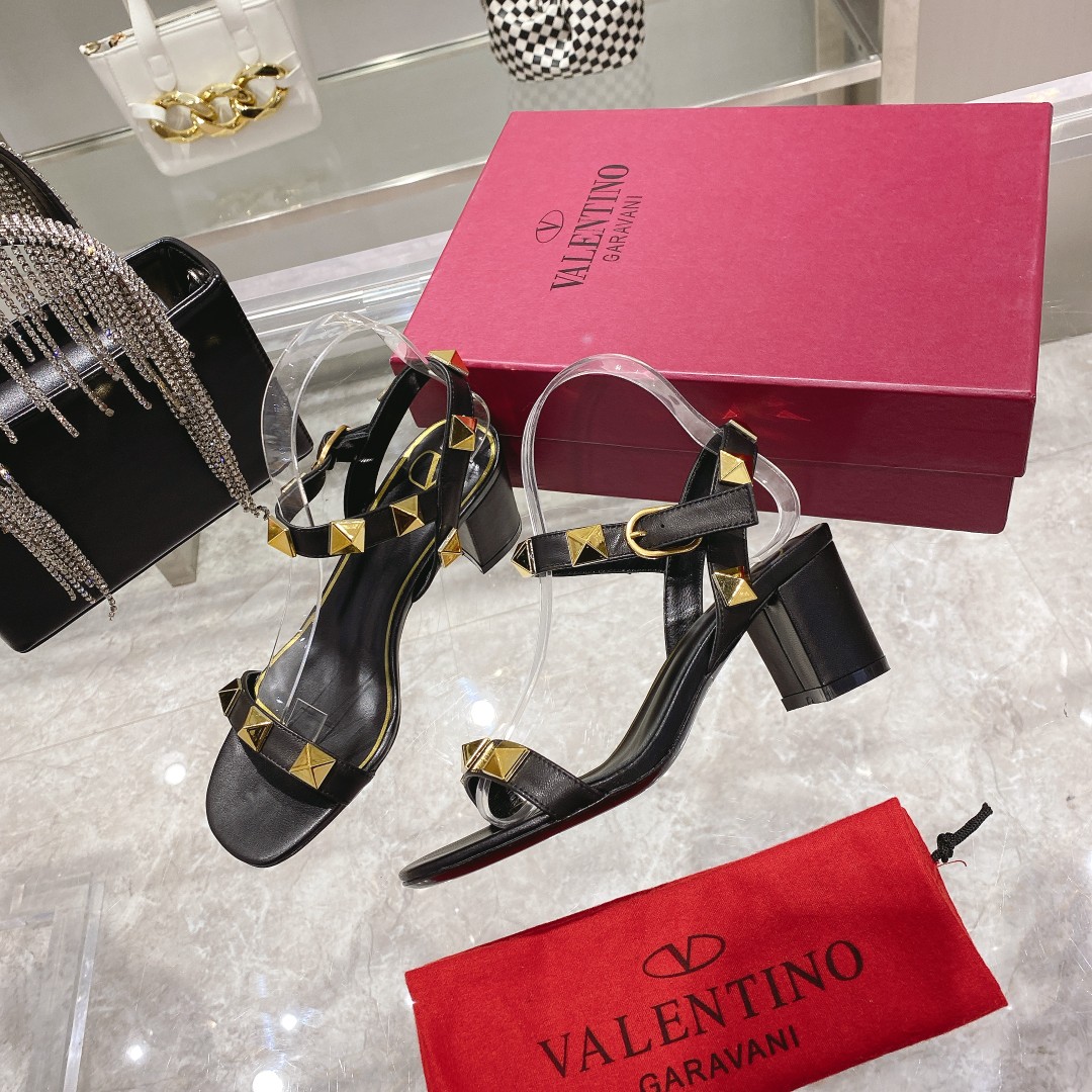 VALENTINO GARAVANI ROMAN STUD WOMEN 10 - vstockx