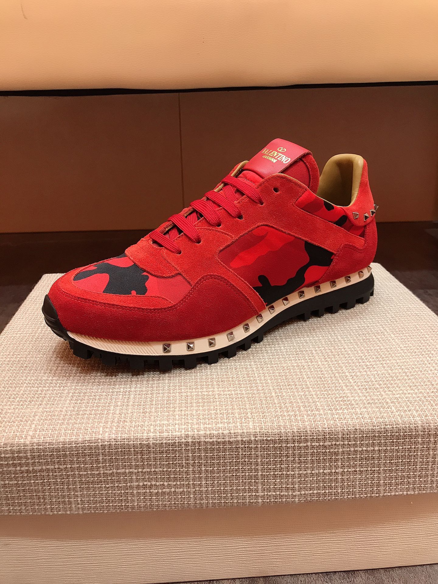 Valentino Garavani Rockrunner camouflage-print sneakers 18 - vstockx