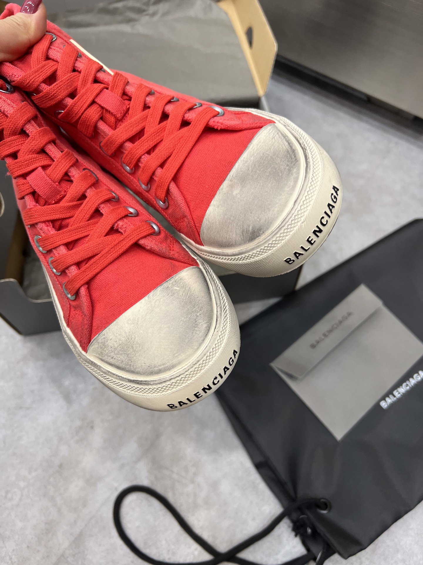 Balenciaga Paris Sneaker 4 - vstockx