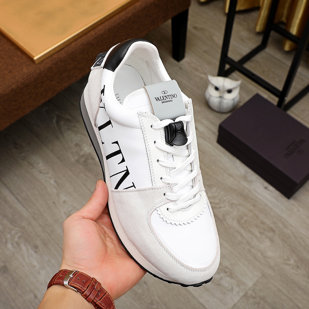 Valentino Garavani Low-top sneakers 13 - vstockx