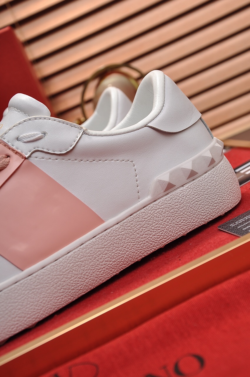 Valentino Garavani Rockstud Untitled calfskin sneaker 30 - vstockx