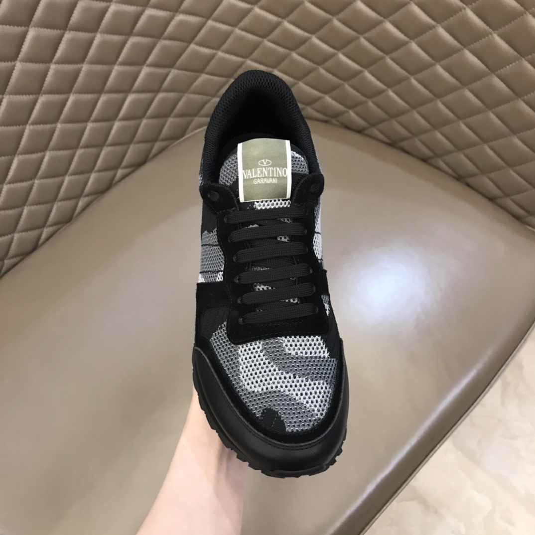 Valentino Garavani Rockstud Rockrunner 26 - vstockx