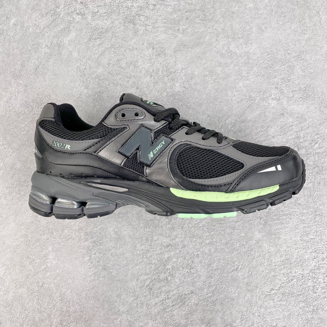 New Balance 2002R Black Silver Green - vstockx
