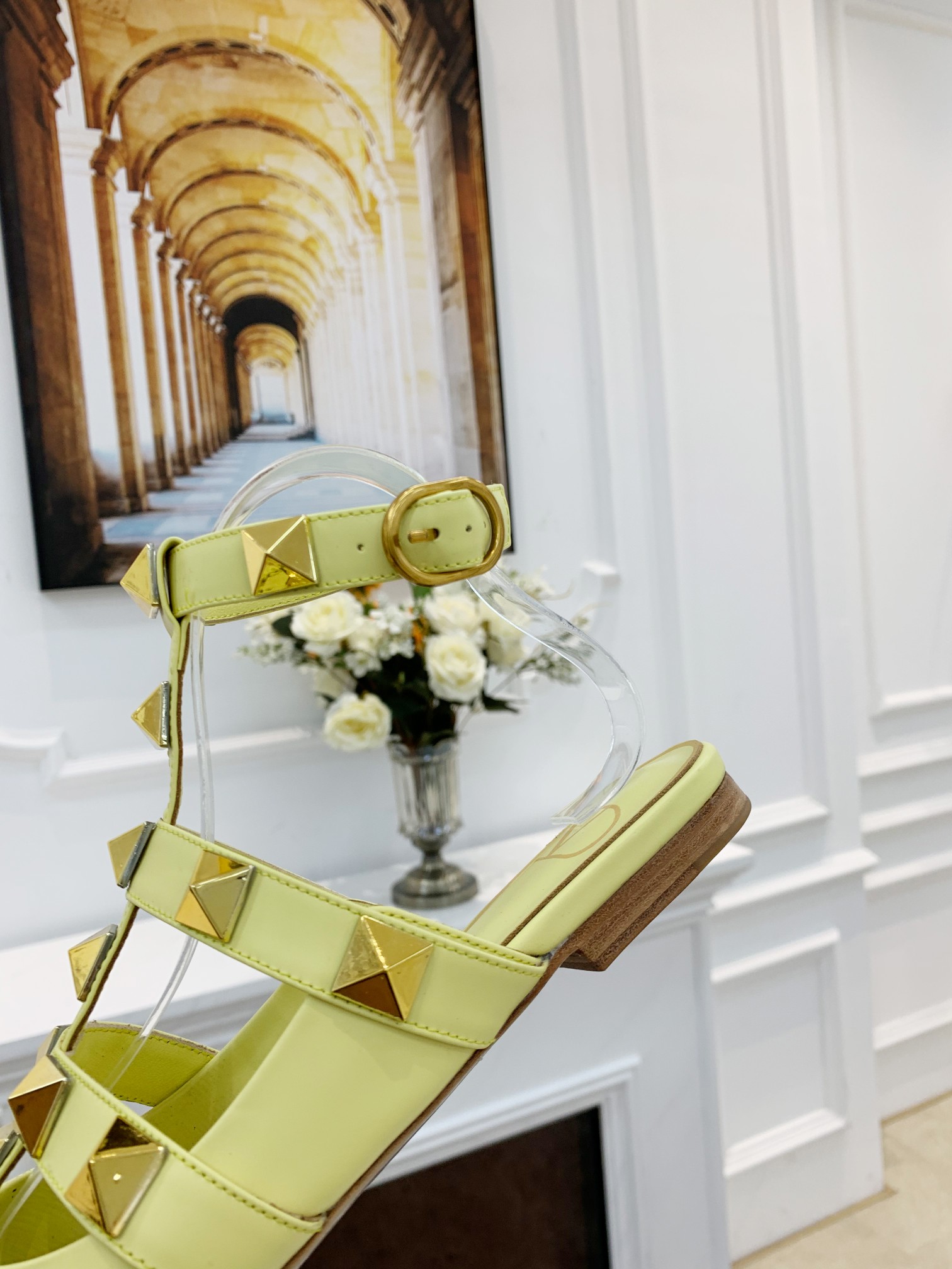 VALENTINO GARAVANI Roman Stud WOMEN 33 - vstockx