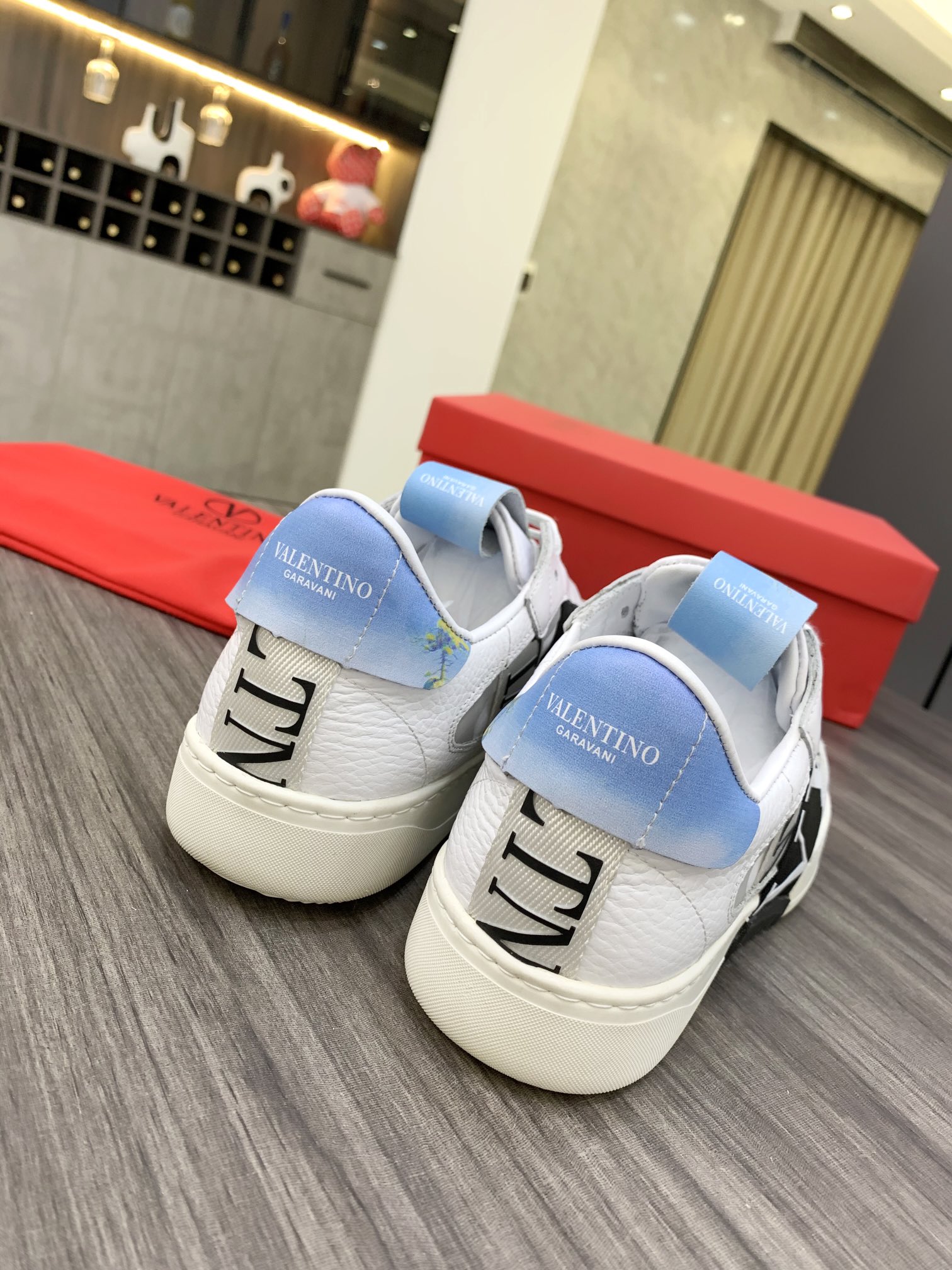 Valentino Garavani VL7N low-top sneakers 3 - vstockx