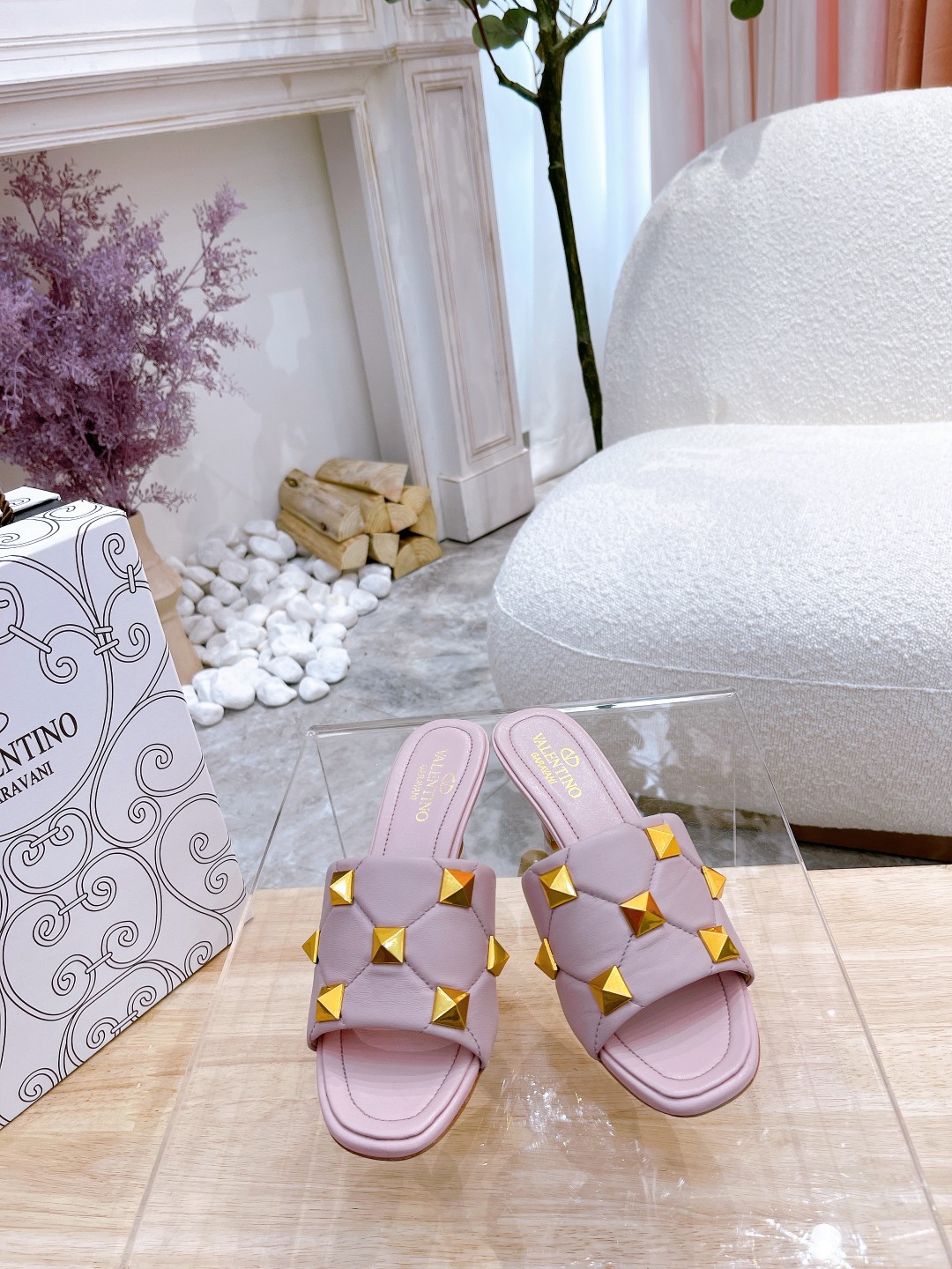 VALENTINO GARAVANI Roman Stud WOMEN 34 - vstockx