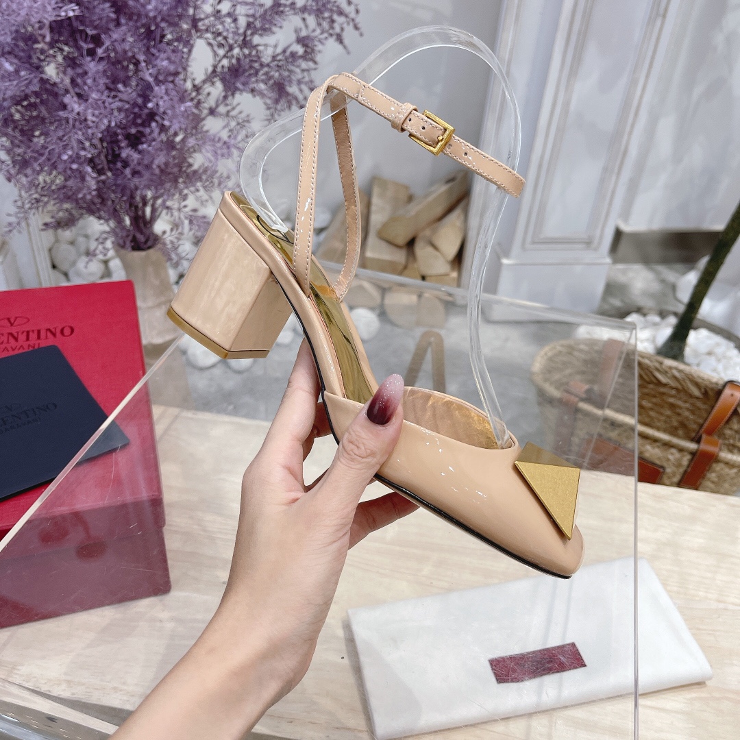 VALENTINO GARAVANI Roman Stud WOMEN 17 - vstockx