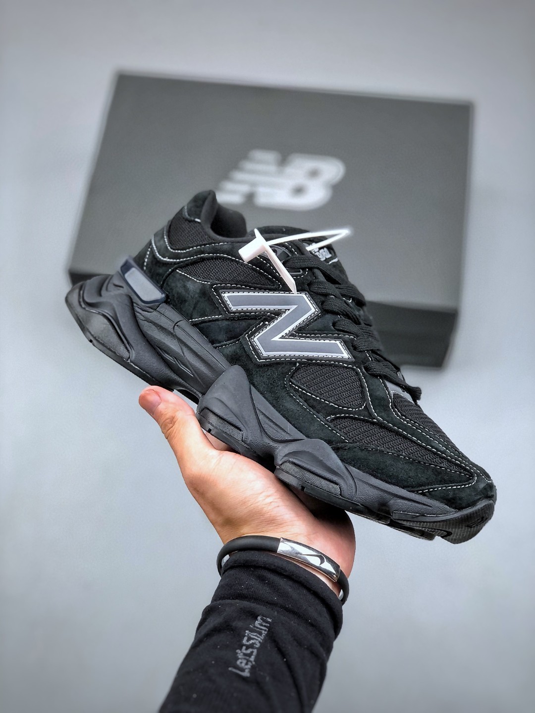 New Balance 9060 Triple Black - vstockx