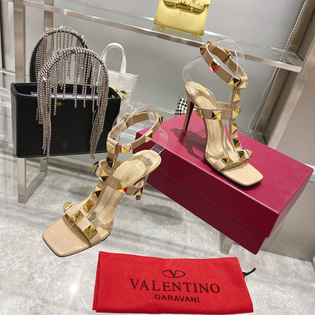 VALENTINO GARAVANI ROMAN STUD WOMEN 10 - vstockx