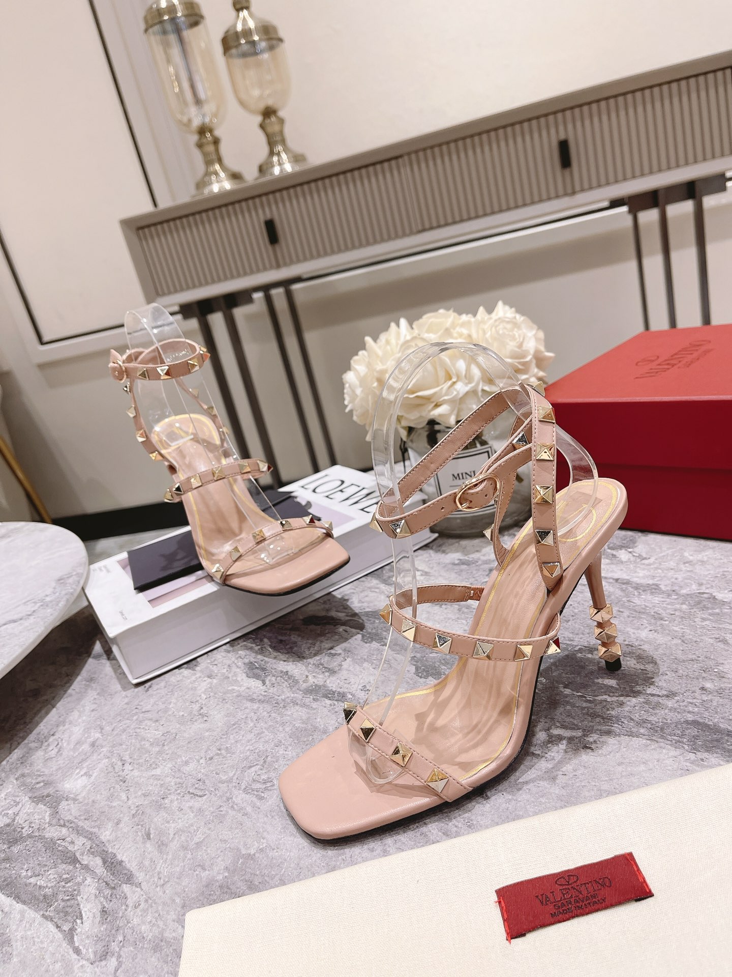 VALENTINO GARAVANI Rockstud WOMEN 2 - vstockx