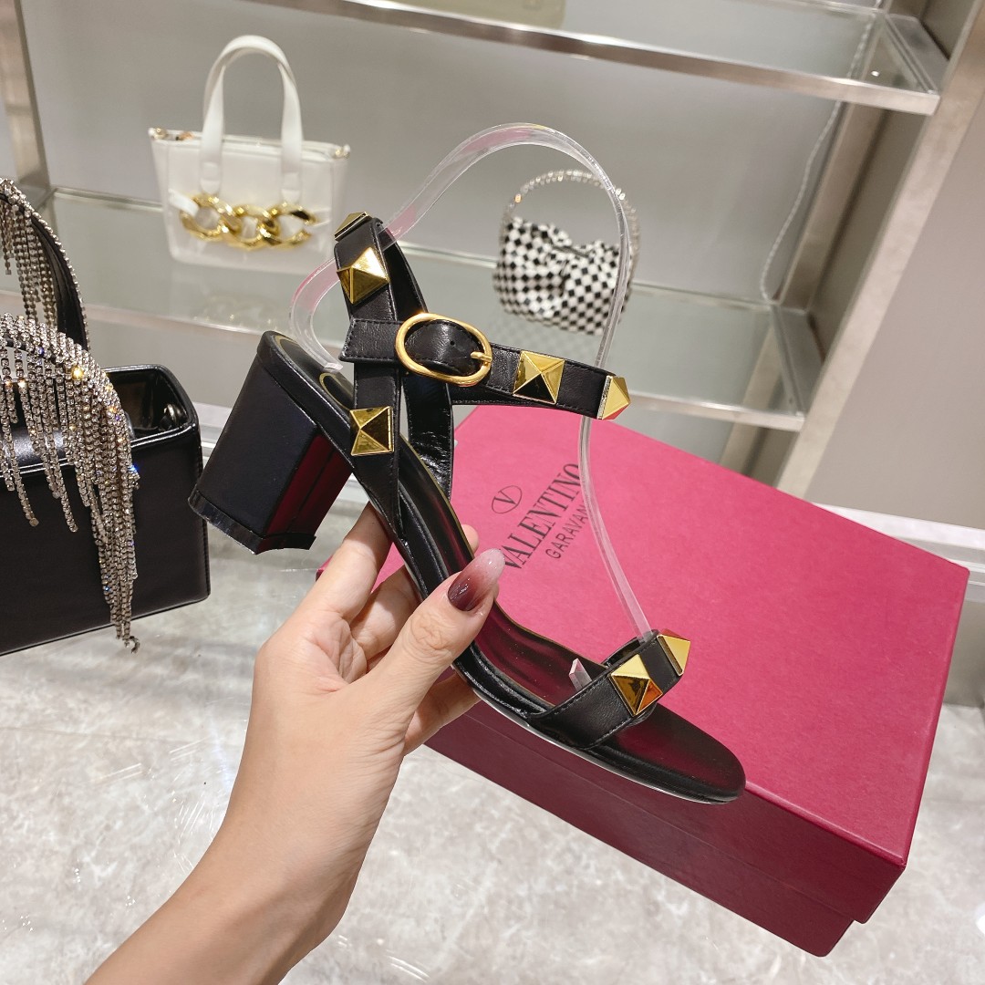 VALENTINO GARAVANI ROMAN STUD WOMEN 10 - vstockx