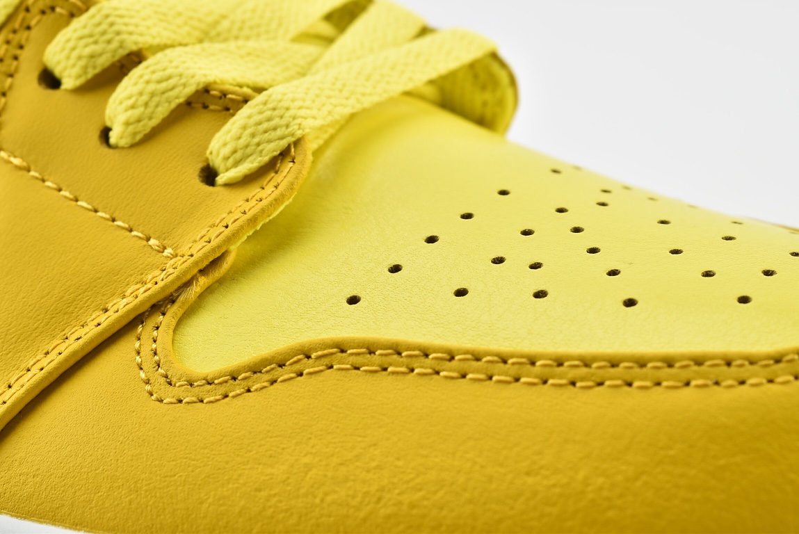 Jordan 1 Low Yellow Strike (W) - vstockx