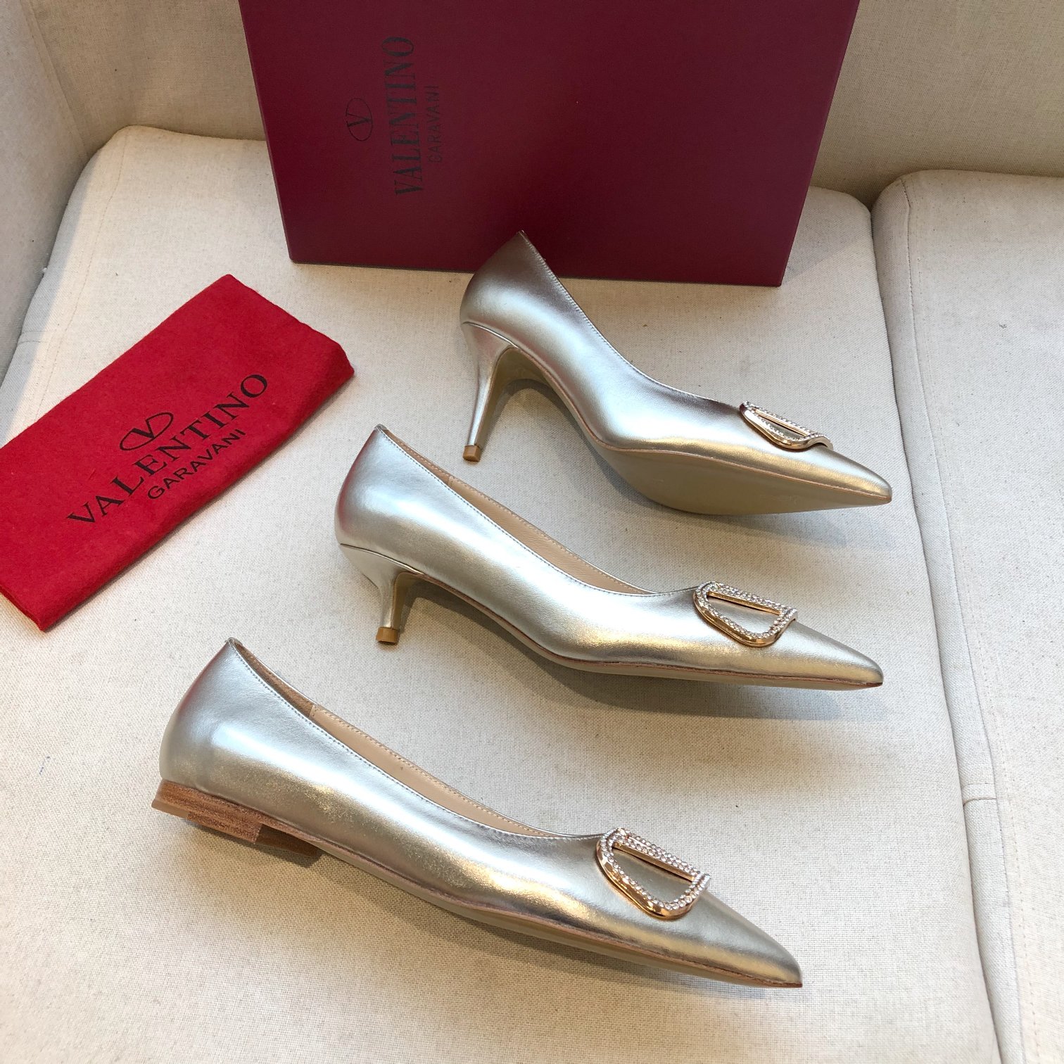 VALENTINO GARAVANI Roman Stud BOOT WOMEN 32 - vstockx