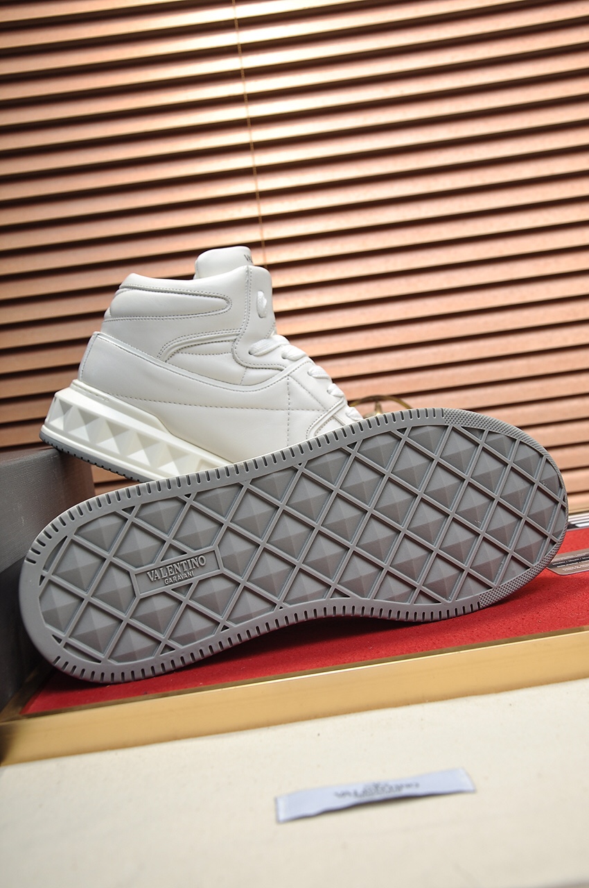 Valentino Garavani One Stud high-top sneakers 2 - vstockx