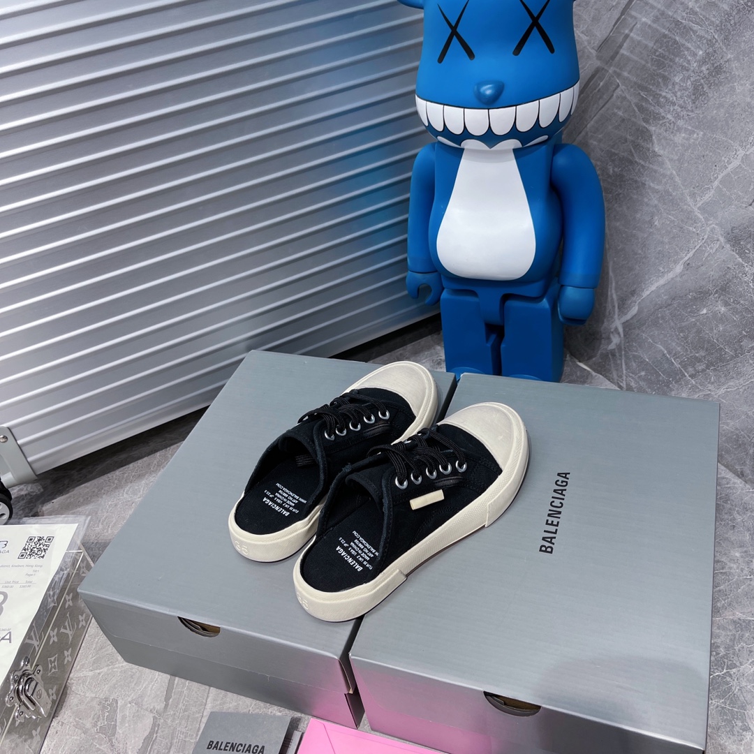 Balenciaga Paris Sneaker 2 - vstockx