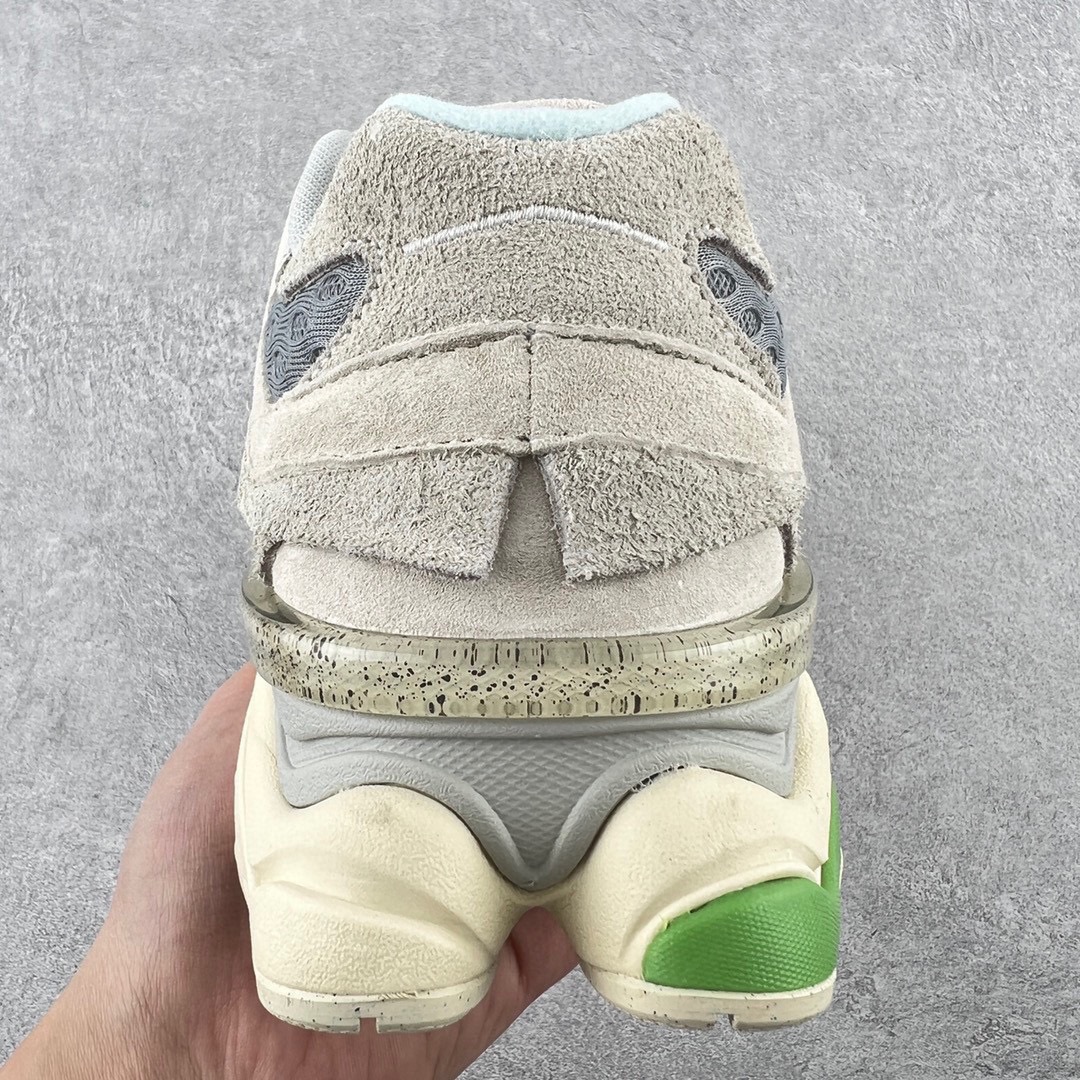 New Balance 9060 Bricks & Wood - vstockx