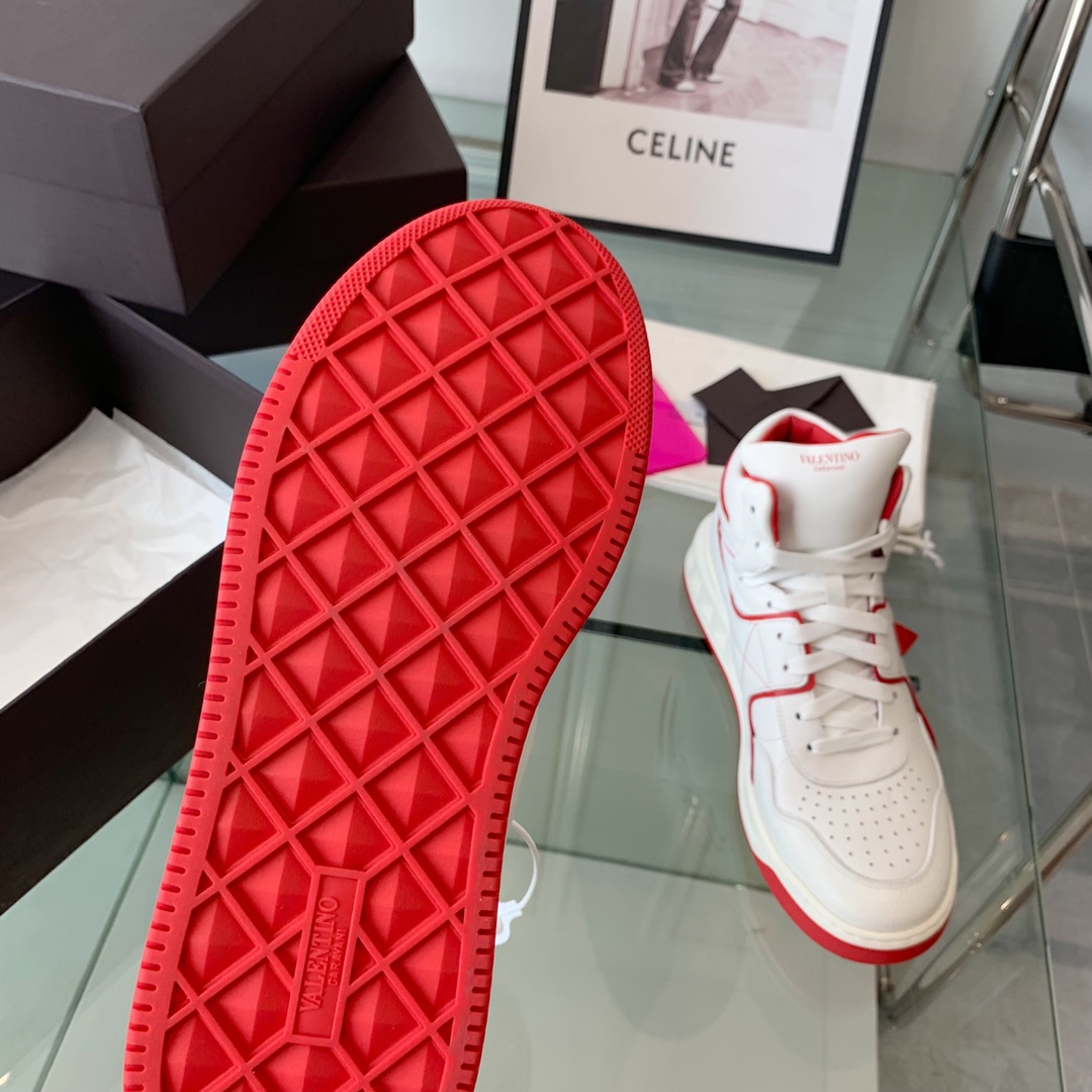 VALENTINO GARAVANI ONE STUD SNEAKER 6 - vstockx