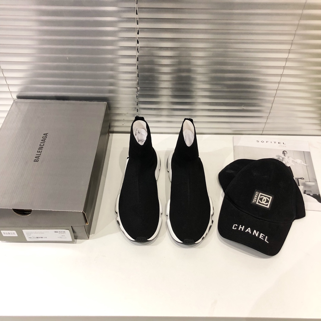 Balenciaga Speed Graffiti Trainers Black White - vstockx