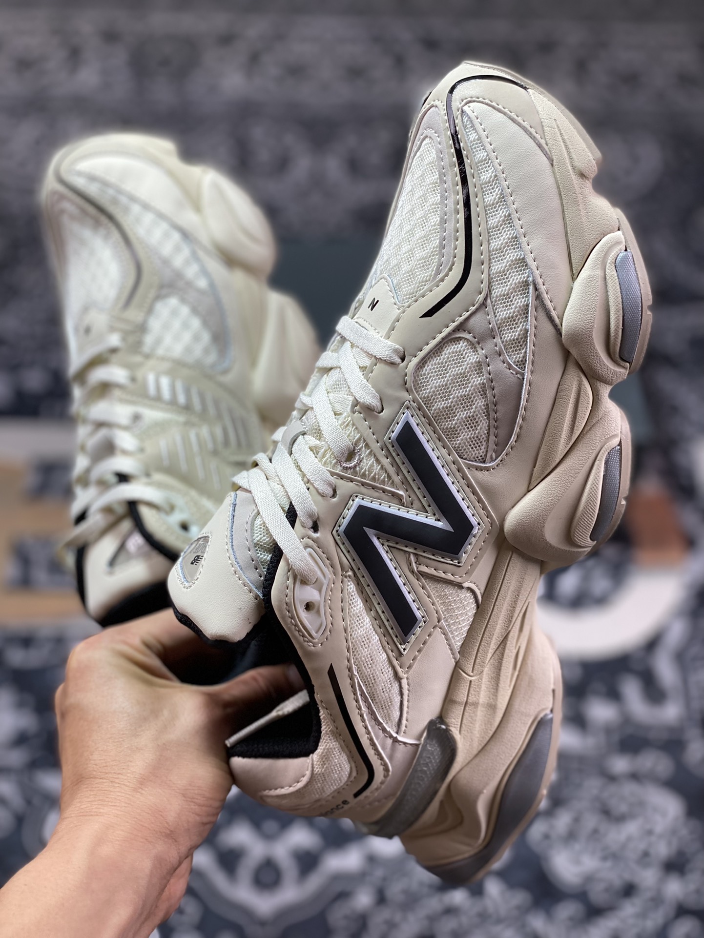 New Balance 9060 Turtledove Black Silver Metallic - vstockx