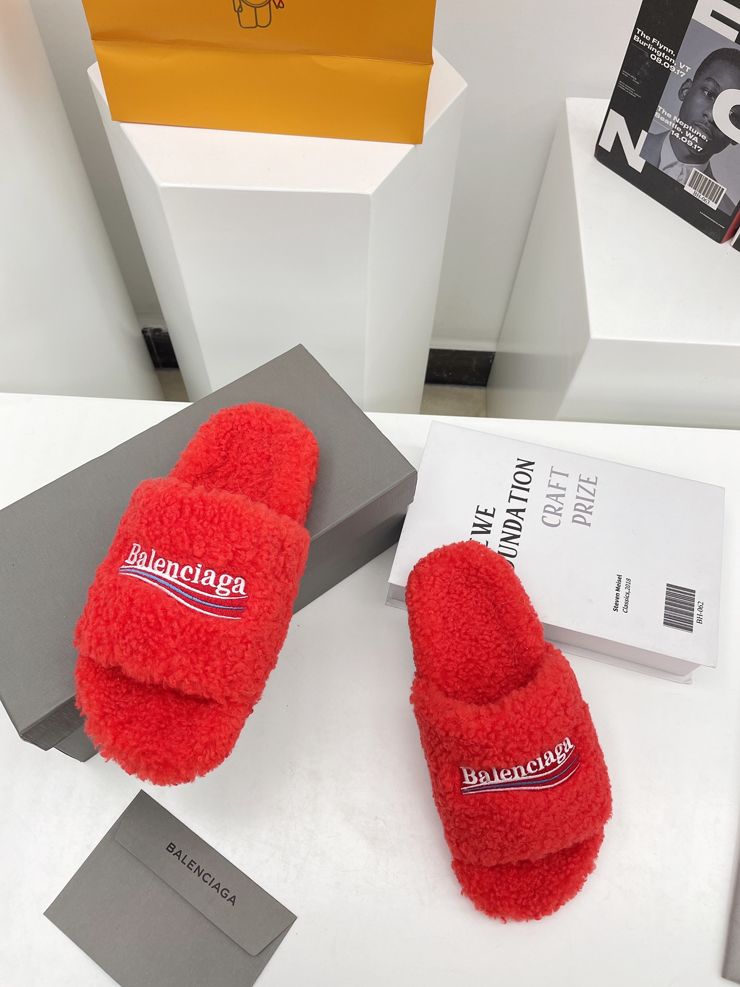 Balenciaga women 4 - vstockx