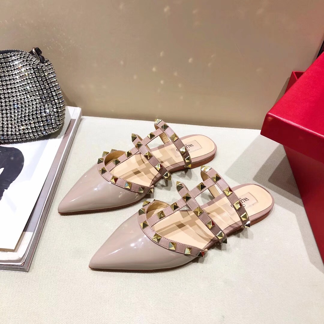 VALENTINO GARAVANI Roman Stud WOMEN 20 - vstockx