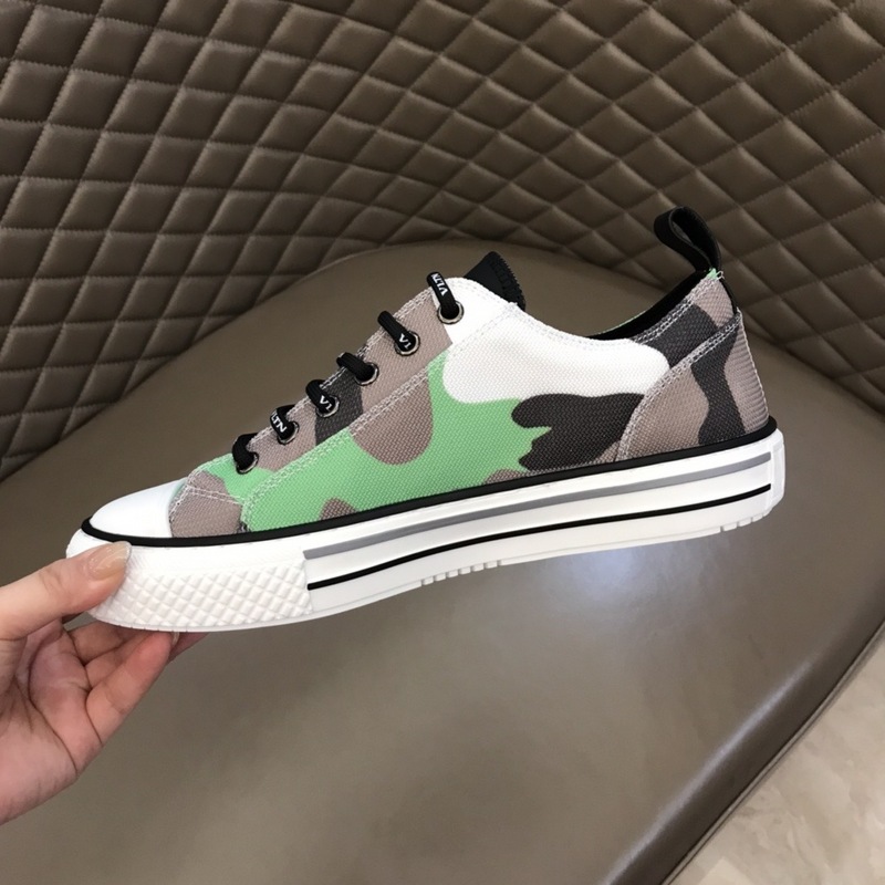 Valentino Garavani Giggies VLTN TIMES low-top sneakers 15 - vstockx