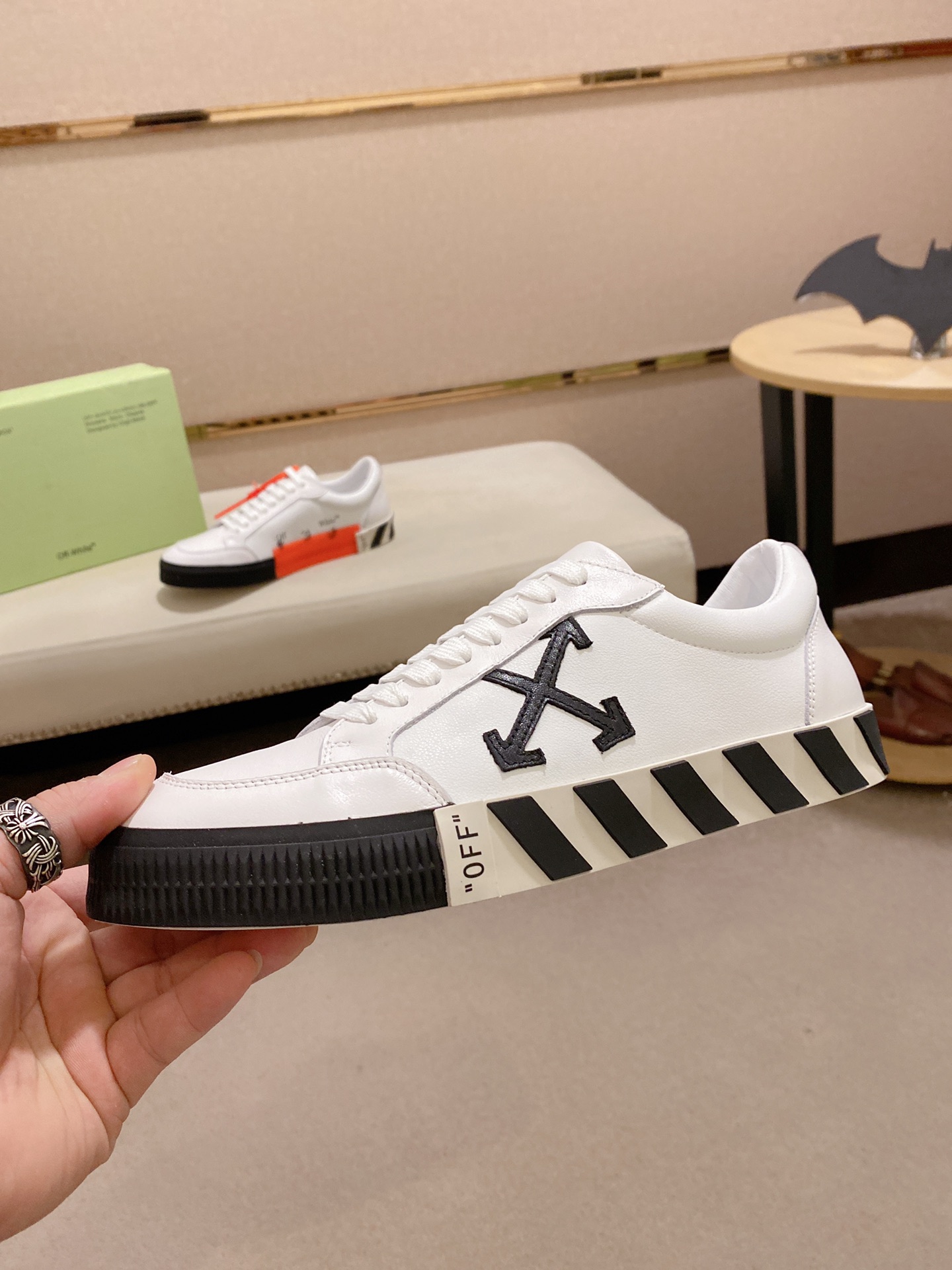 Off-White Low Vulc White Black AW20 - vstockx