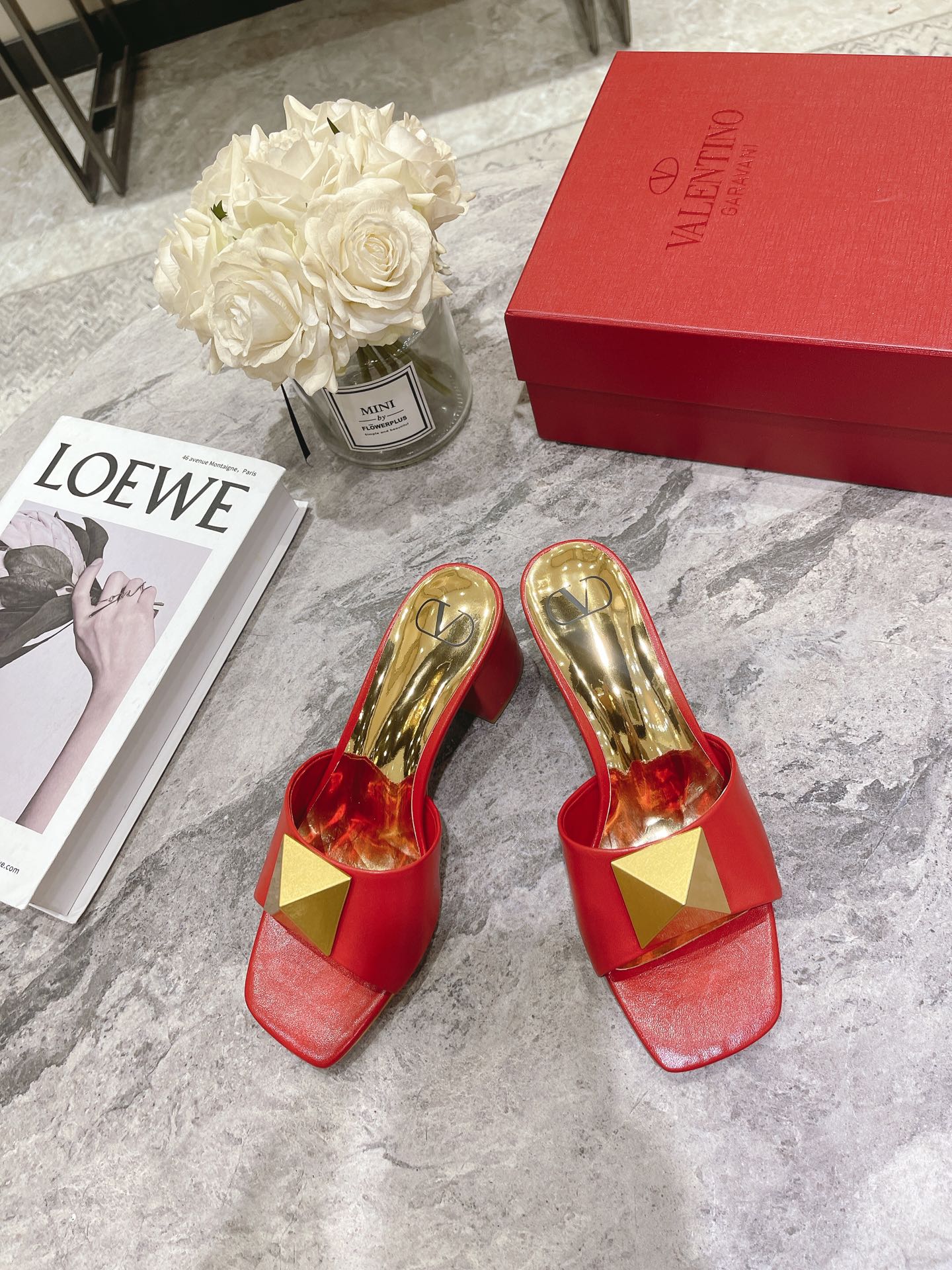 VALENTINO GARAVANI Roman Stud WOMEN 6 - vstockx