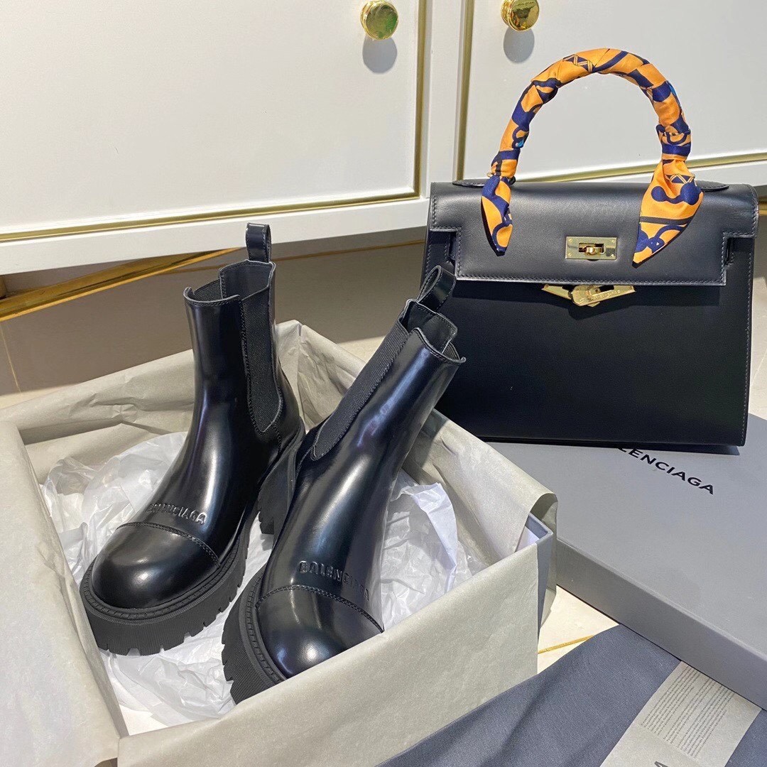 Balenciaga boot women 6 - vstockx