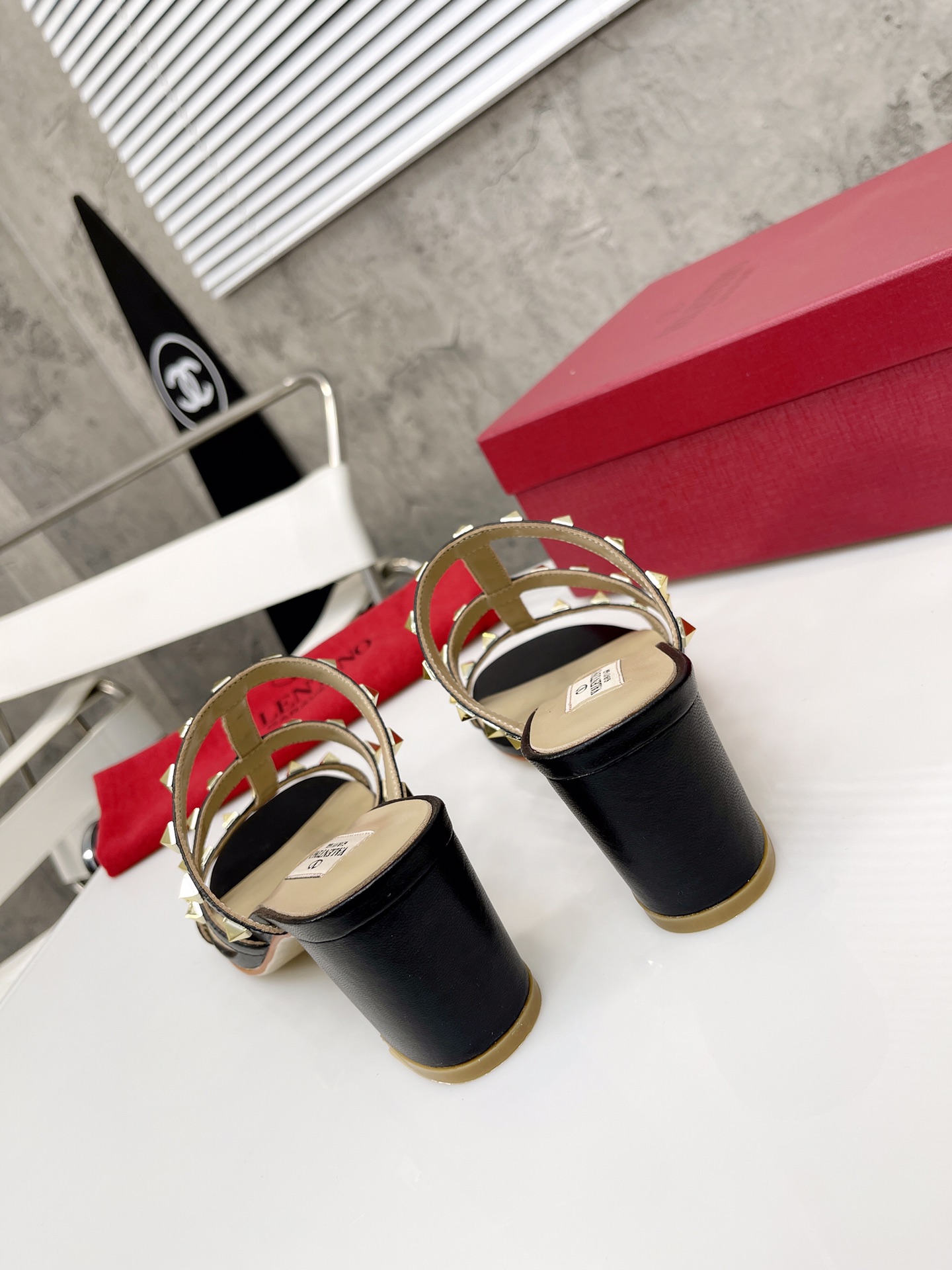 VALENTINO GARAVANI Rockstud WOMEN 5 - vstockx