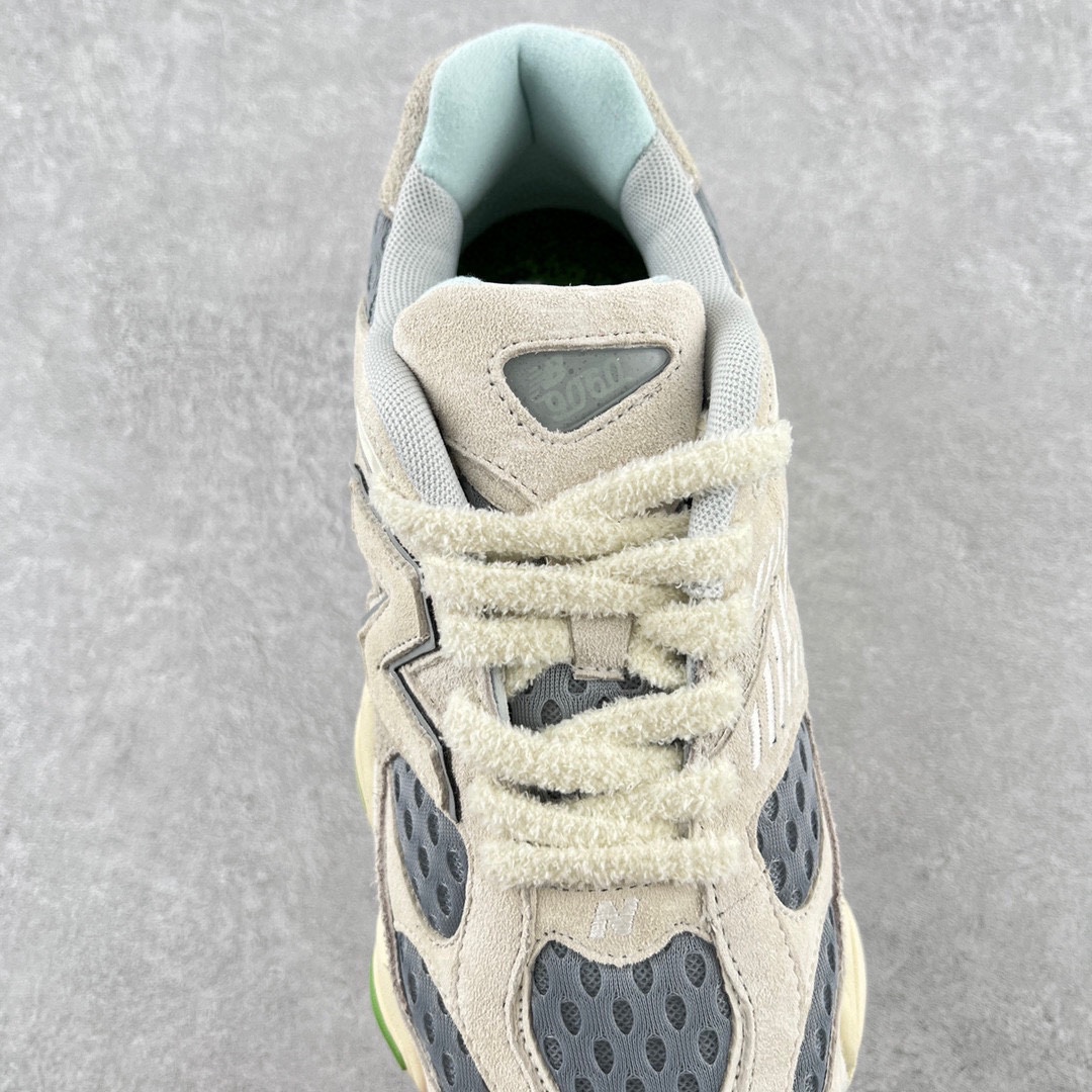 New Balance 9060 Bricks & Wood - vstockx